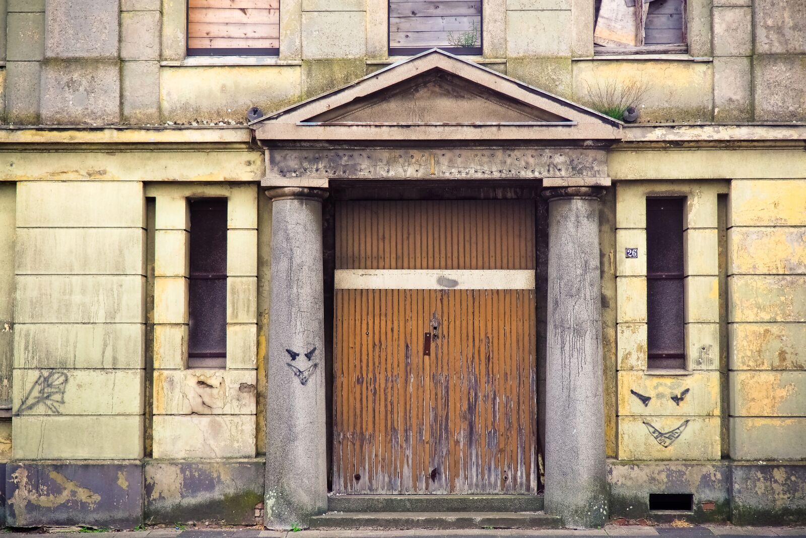 Olympus OM-D E-M10 sample photo. Lost places, facade, old photography