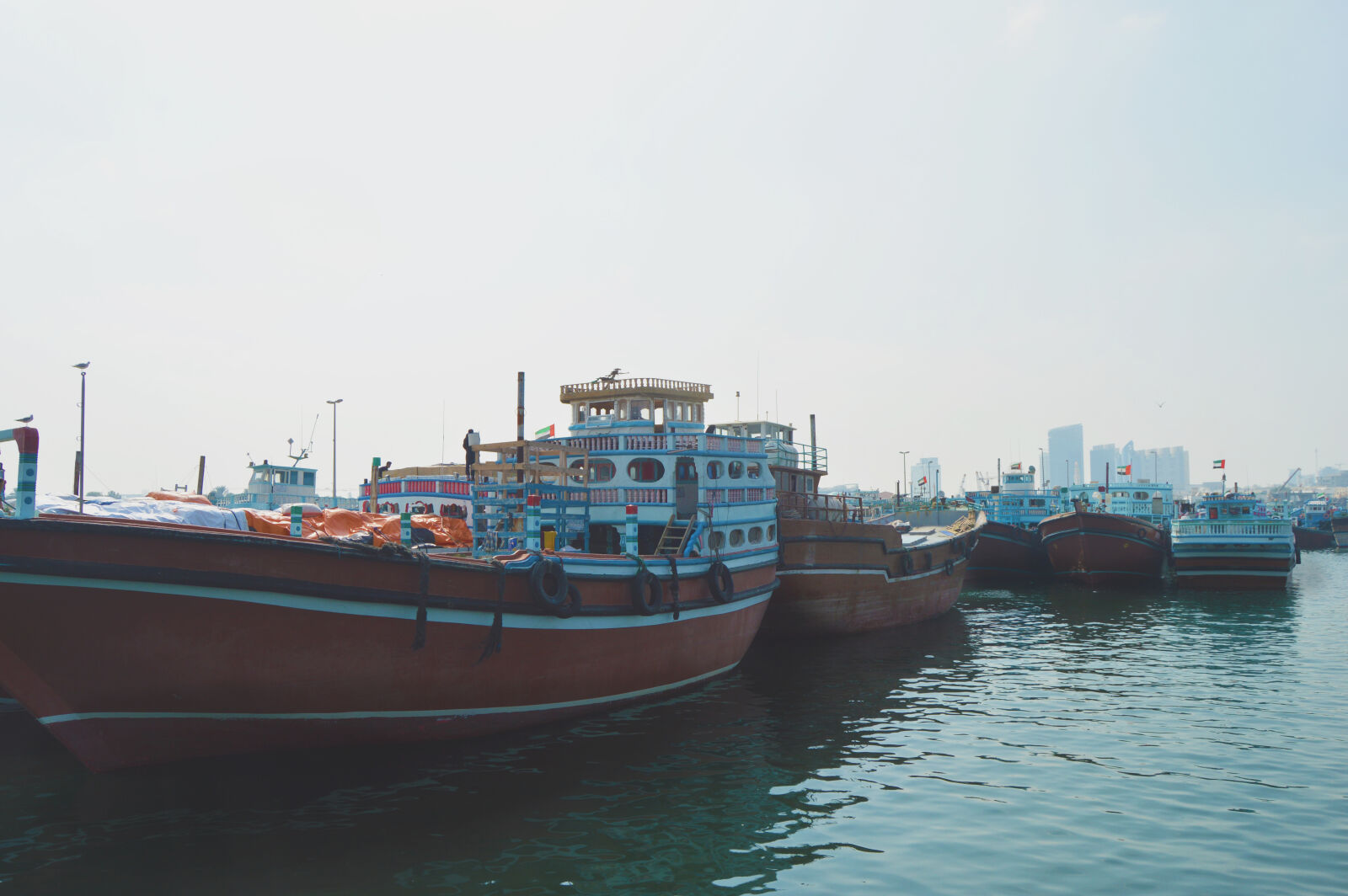 Nikon D3200 sample photo. Dubai, harbour, river, ships photography