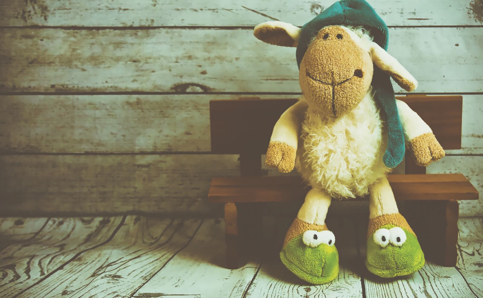 Nikon D7200 sample photo. Sheep, sleepyhead, cap photography