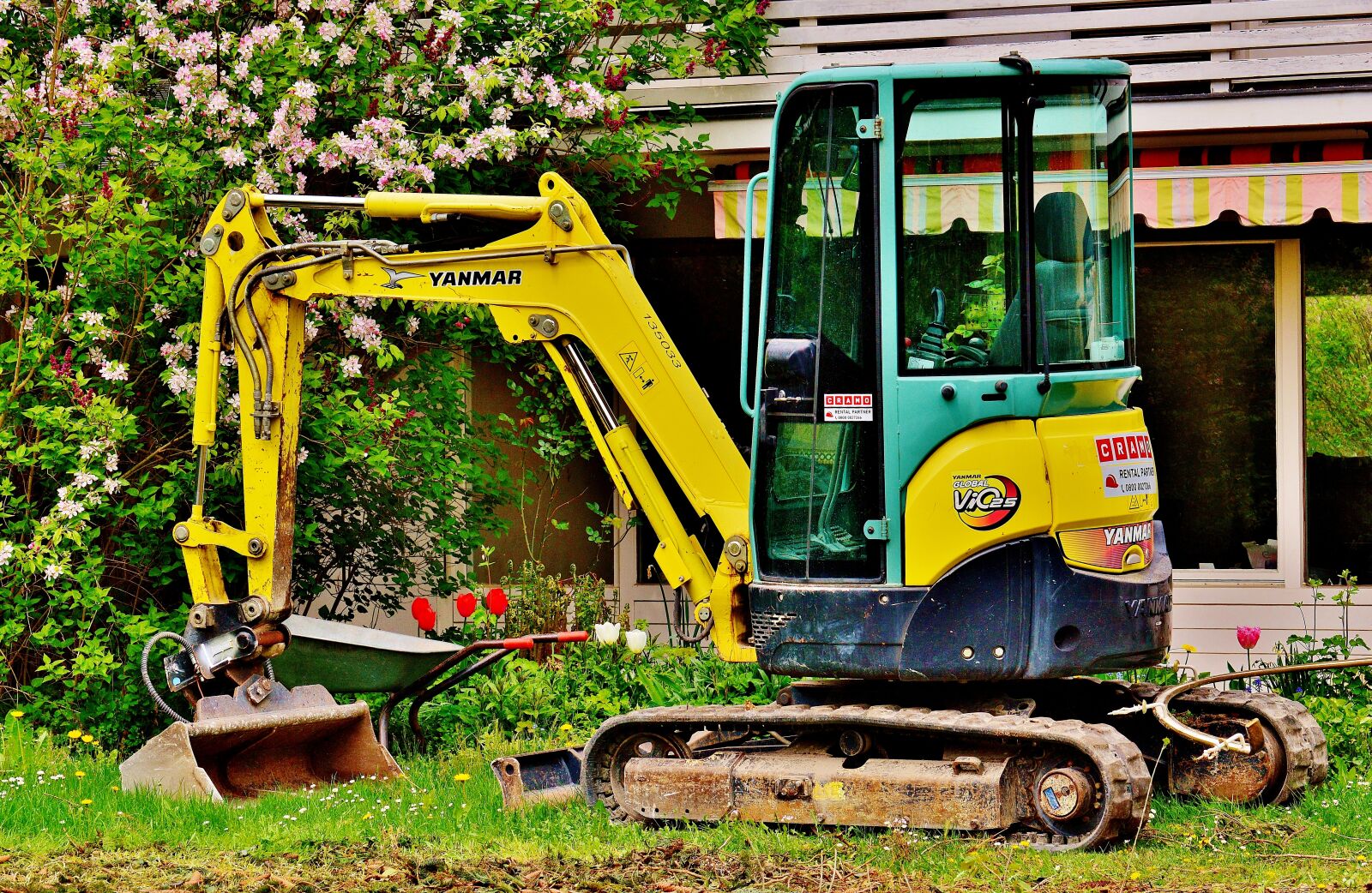 Nikon D3200 sample photo. Excavators, garden, gardening photography