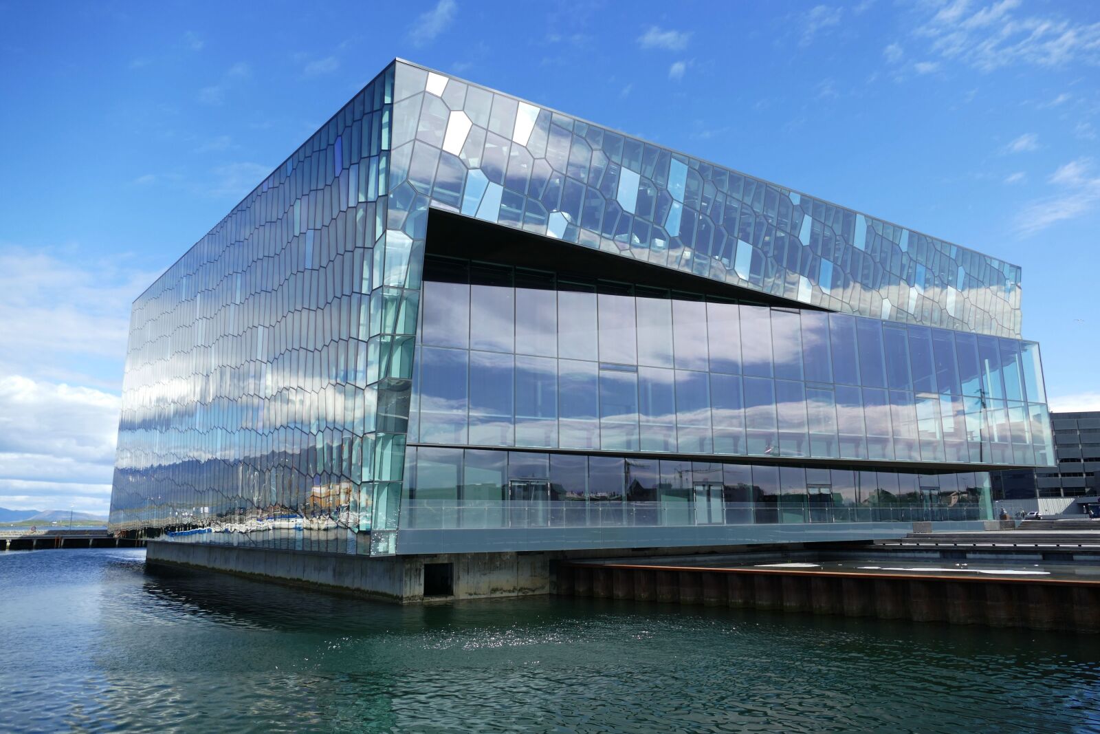 Panasonic Lumix DMC-FZ1000 sample photo. Reykjavik, harpa, hall photography
