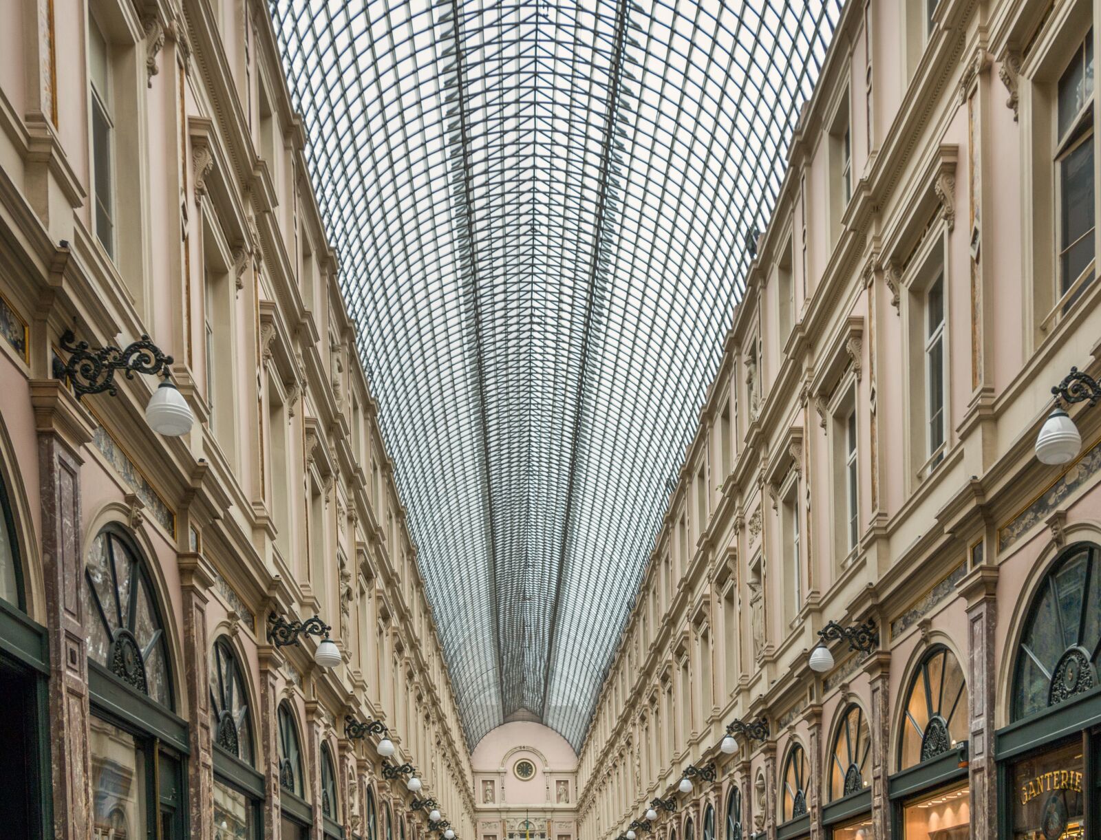 Canon EOS 70D sample photo. Les galeries, royales saint-hubert photography