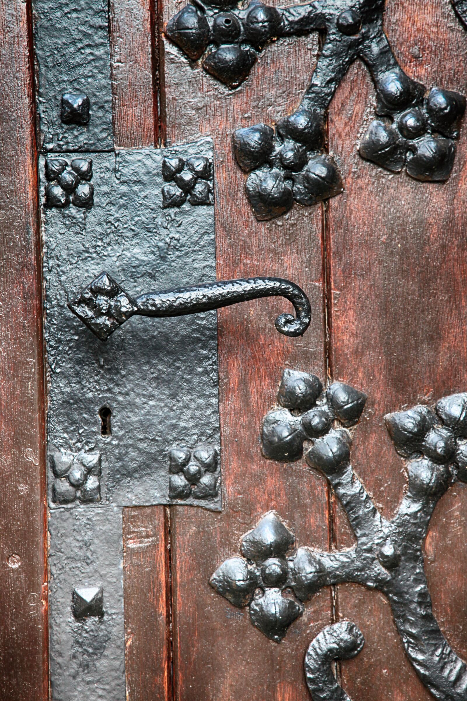 Canon EOS 5D Mark II sample photo. Door hardware, detail, iron photography