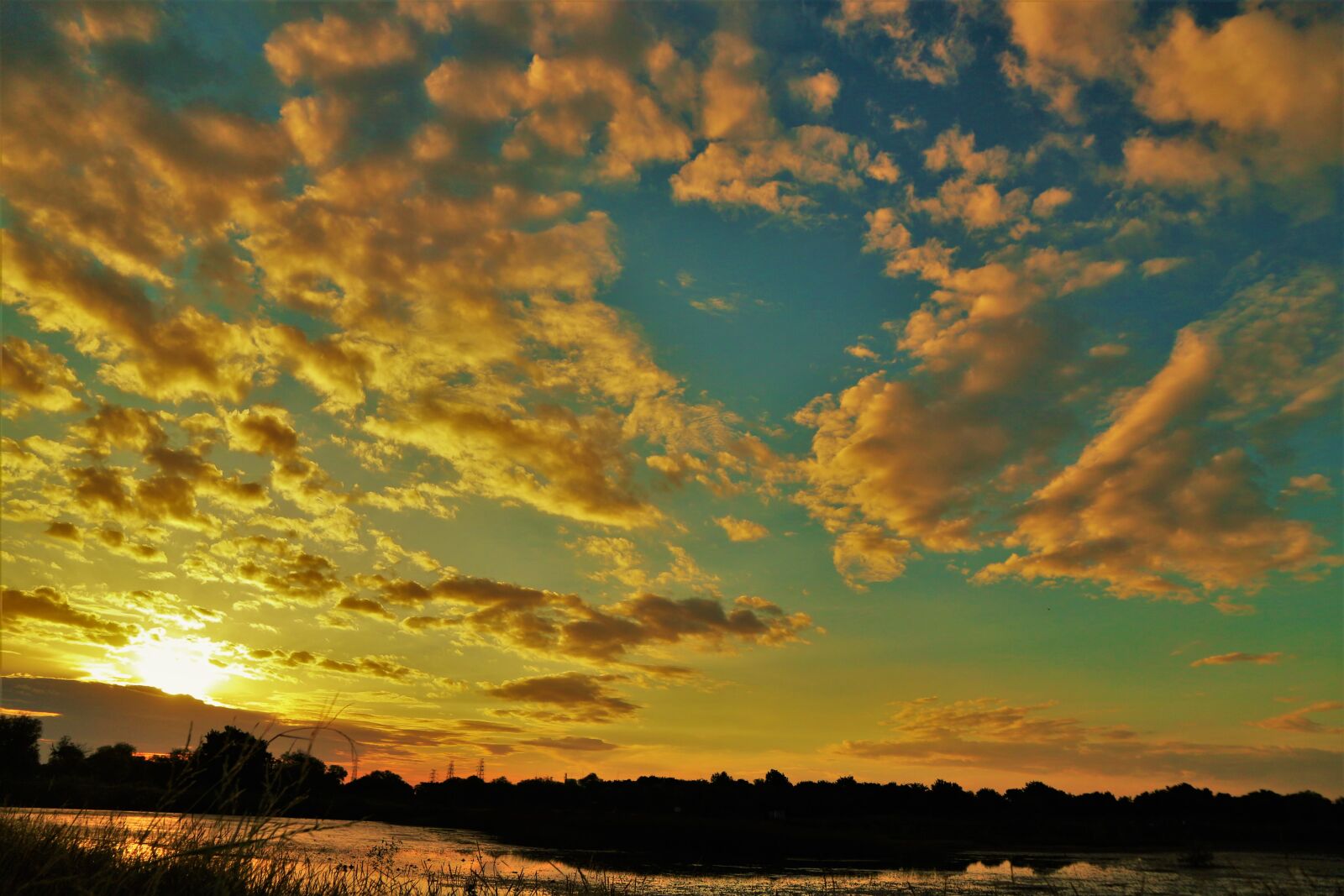 Canon EOS M10 sample photo. Sky, cloud, sunset photography