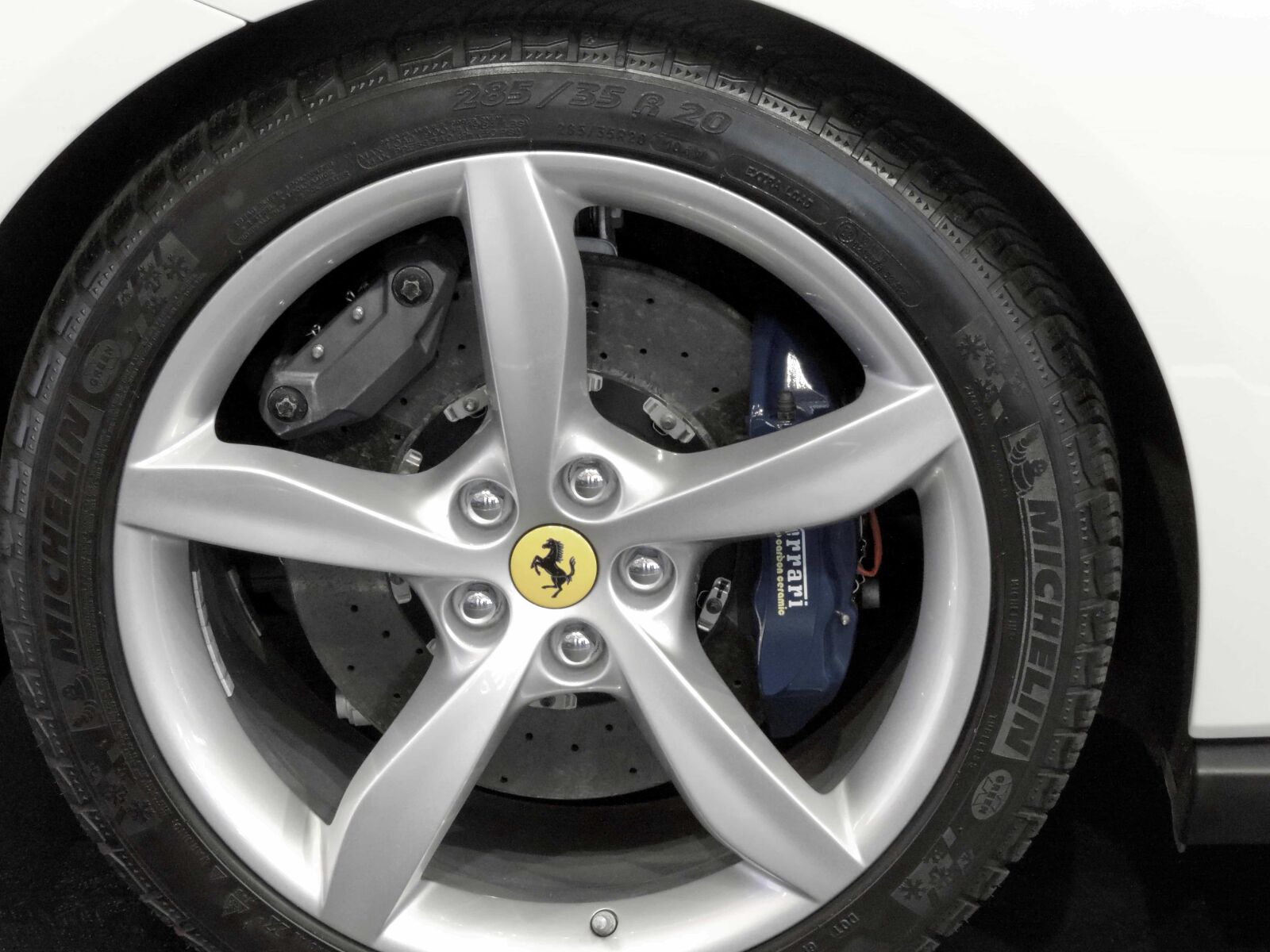 Nikon Coolpix P520 sample photo. Car, famous, luxury, tire photography