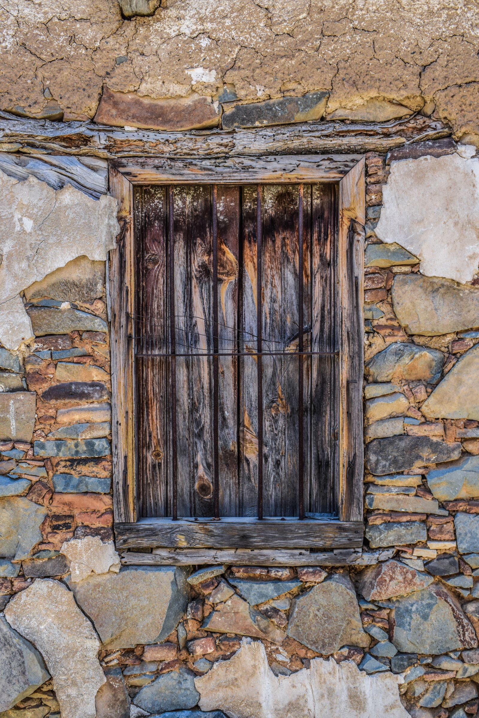 Nikon D3300 sample photo. Window, wall, old house photography
