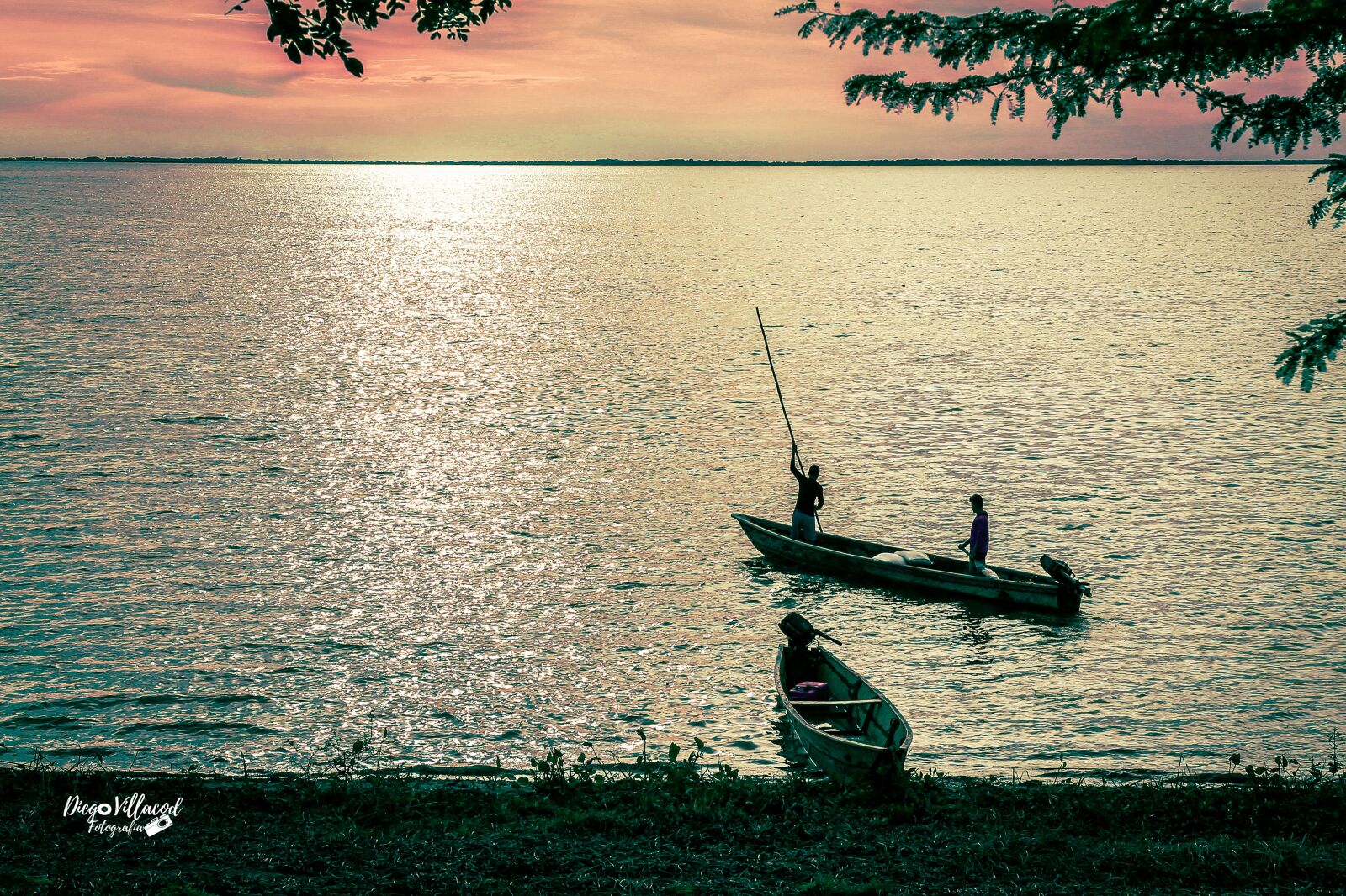Canon EOS 1100D (EOS Rebel T3 / EOS Kiss X50) sample photo. Fisherman, landscape, vis photography