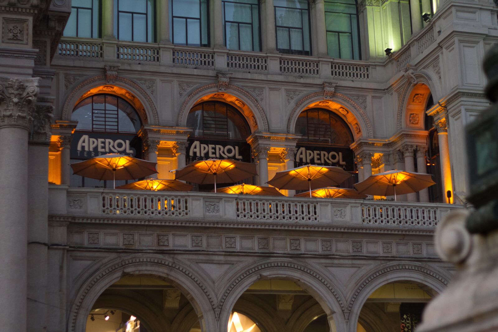 Canon EOS 7D + Canon EF 50mm F1.8 II sample photo. Galleria vittorio emanuele ii photography
