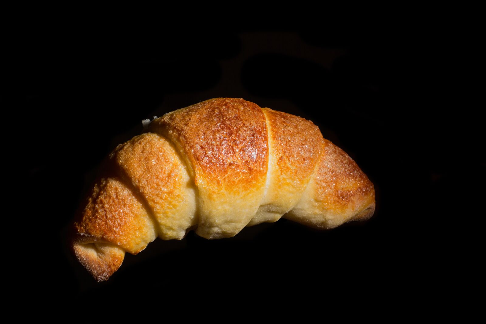 Canon EOS 550D (EOS Rebel T2i / EOS Kiss X4) sample photo. Croissant, food, pastry photography