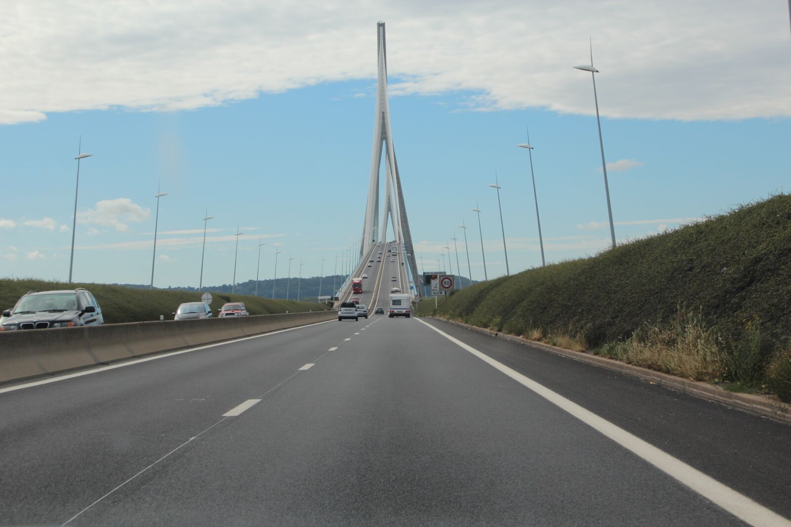 Canon EOS 600D (Rebel EOS T3i / EOS Kiss X5) sample photo. Bridge, path, architecture photography