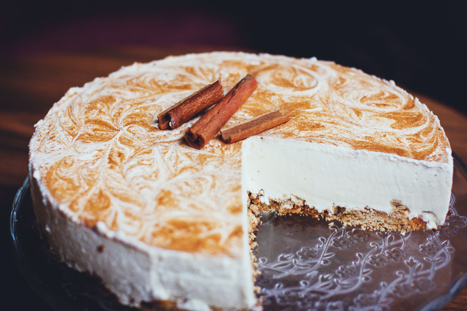 Canon EOS 60D + Sigma 50mm F1.4 EX DG HSM sample photo. White, cheesecake, on, wooden photography