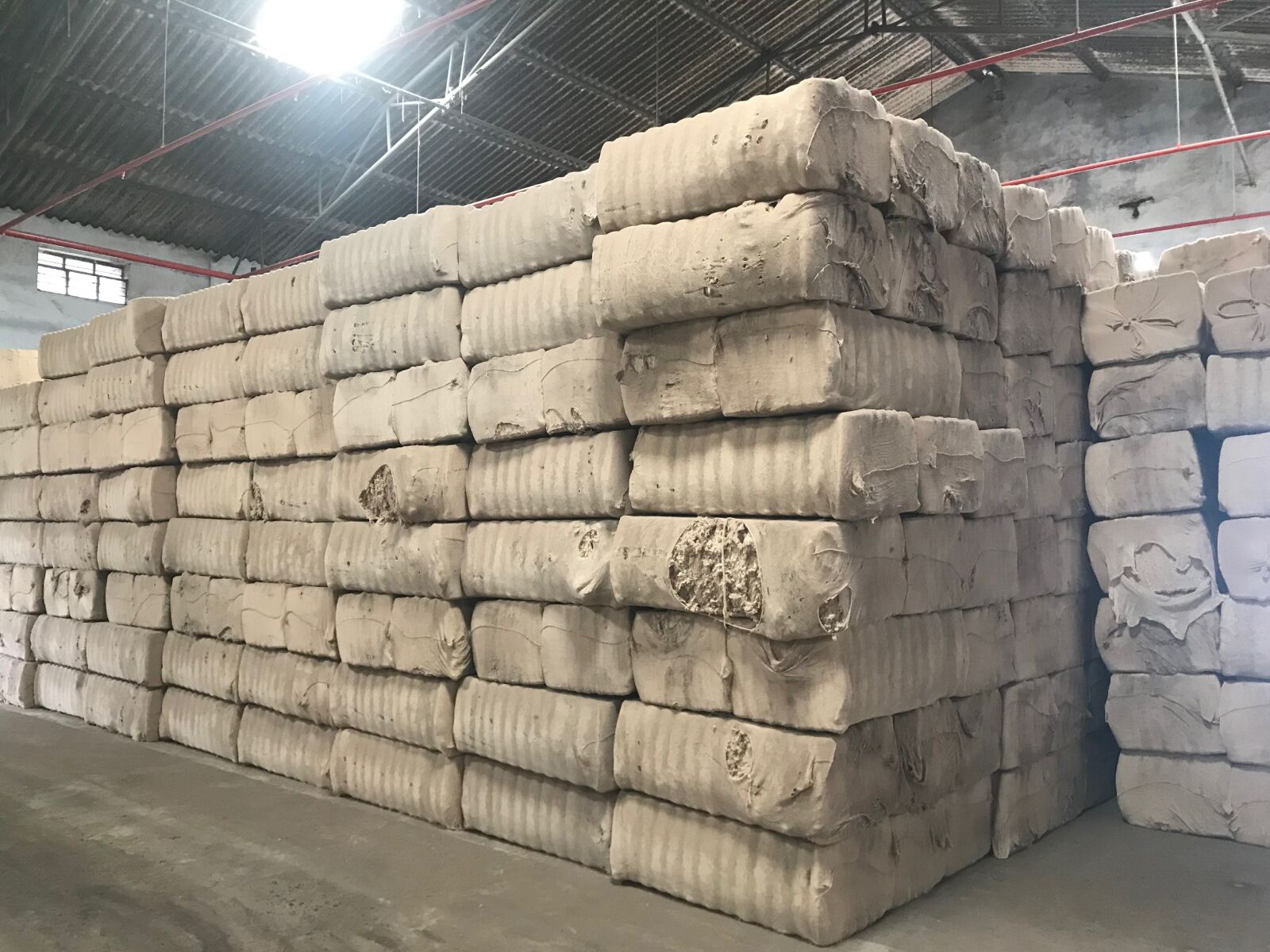 iPhone 7 back camera 3.99mm f/1.8 sample photo. Cotton liners, factory, linters photography