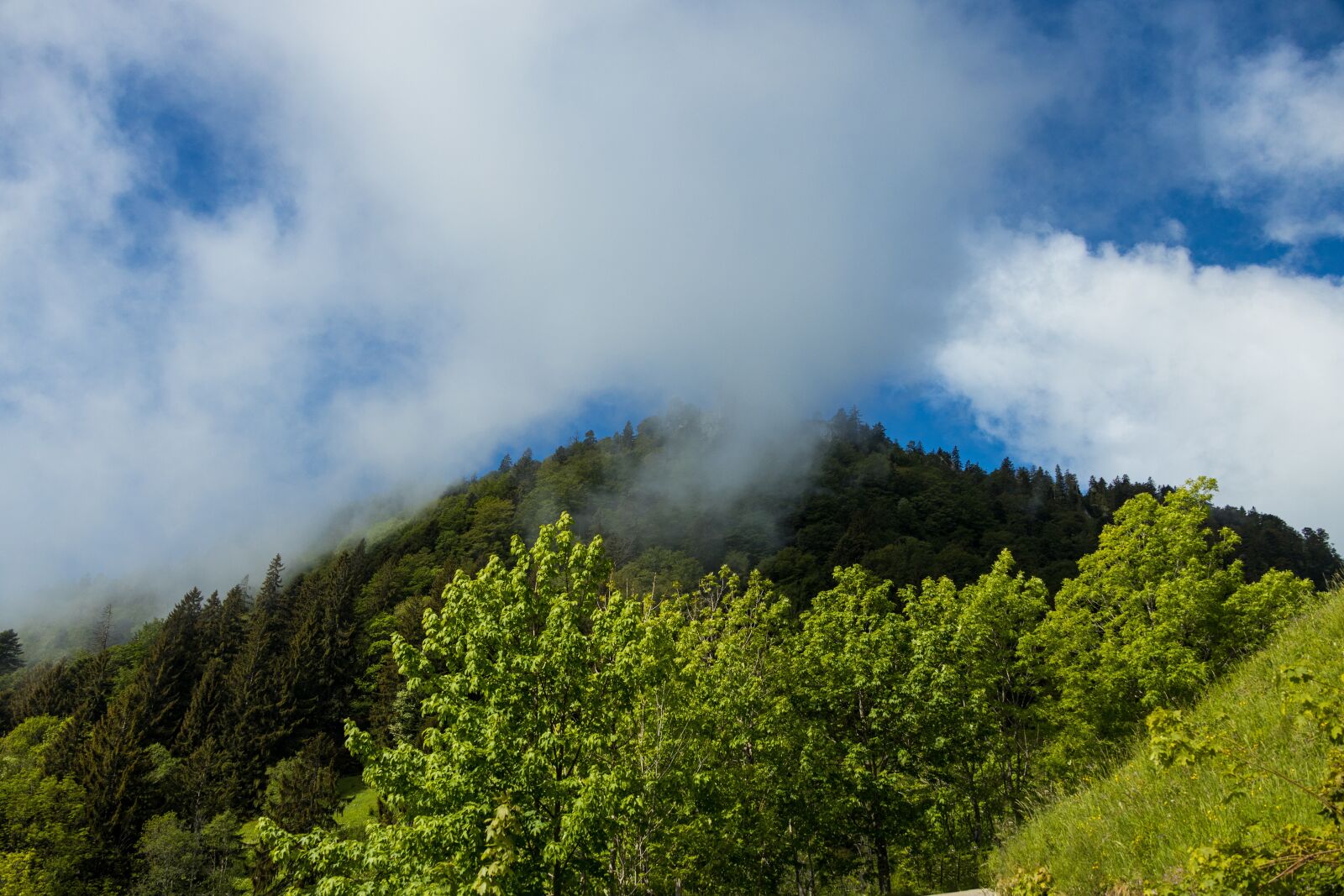 Canon EOS R sample photo. Clouds, mountain, landscape photography