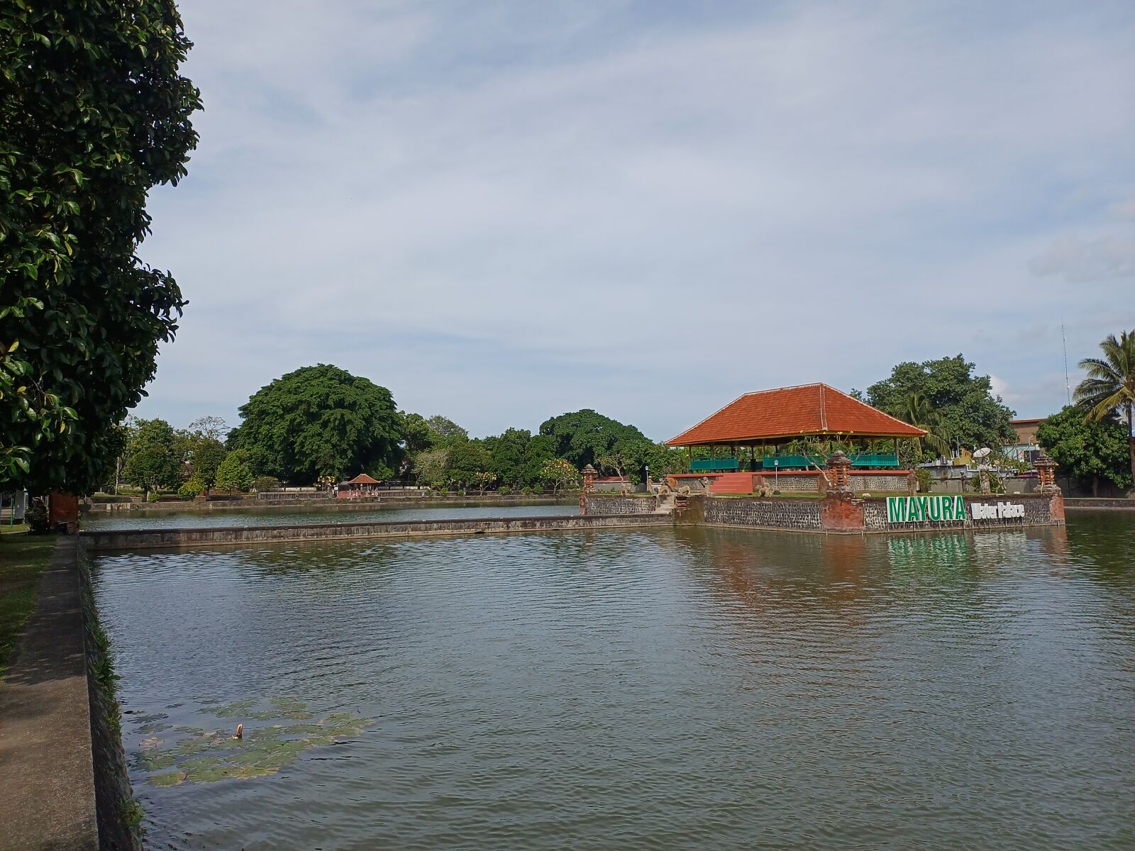 Samsung Galaxy A34 5G sample photo. Water palace atau istana photography