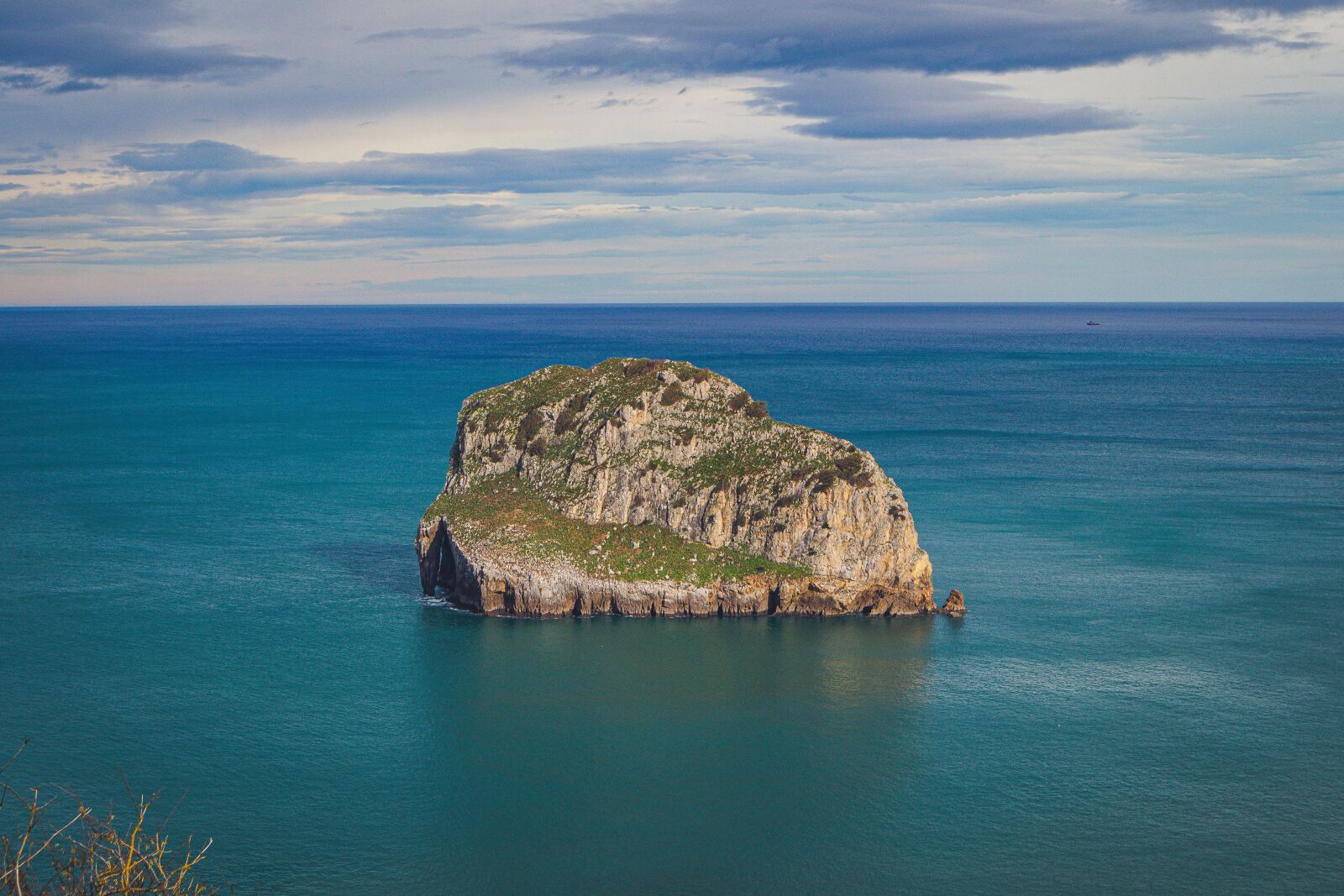 Canon EOS M100 sample photo. Ile, sea, ocean photography