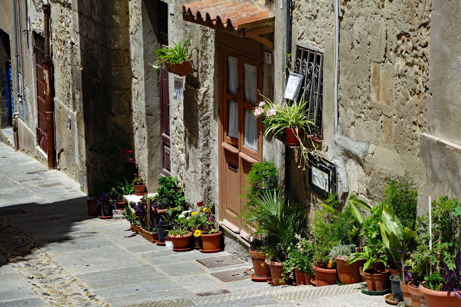 Sony Cyber-shot DSC-RX100 II sample photo. Sardinia, cagliari, historic center photography
