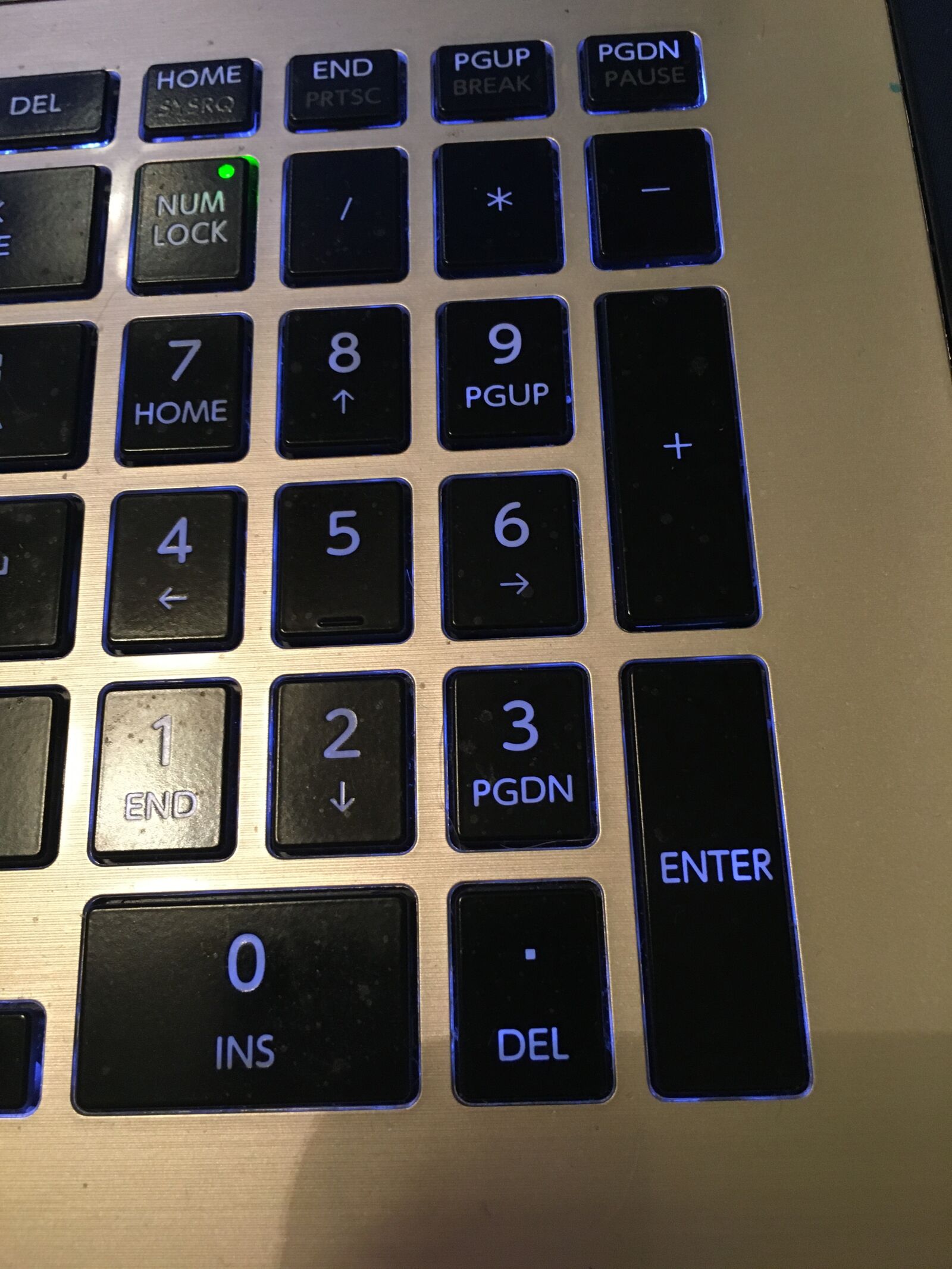 Apple iPhone 6s sample photo. Computer, computer, keyboard, laptop photography
