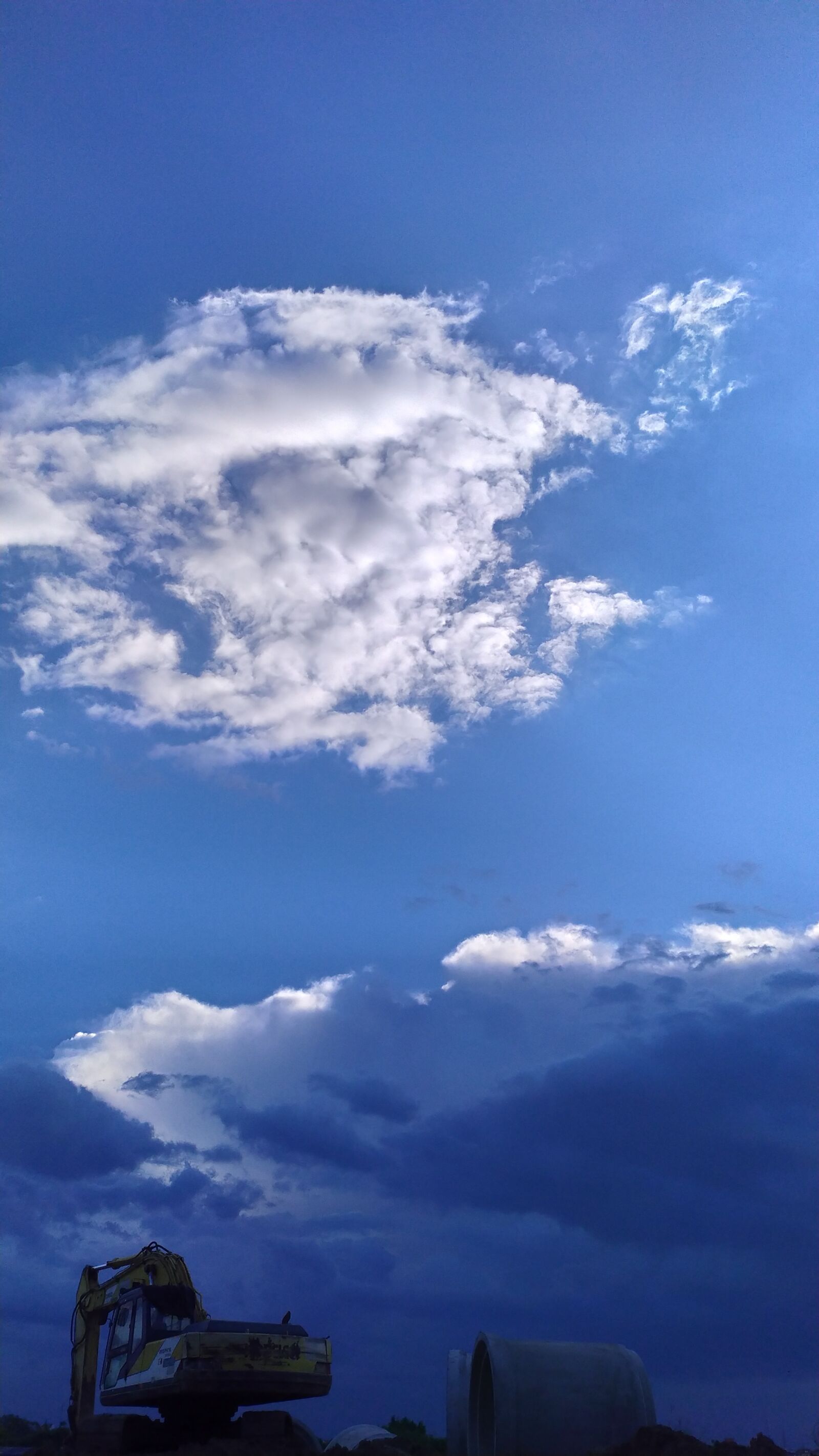 Xiaomi Redmi Note 7 sample photo. Sky, clouds, blue photography