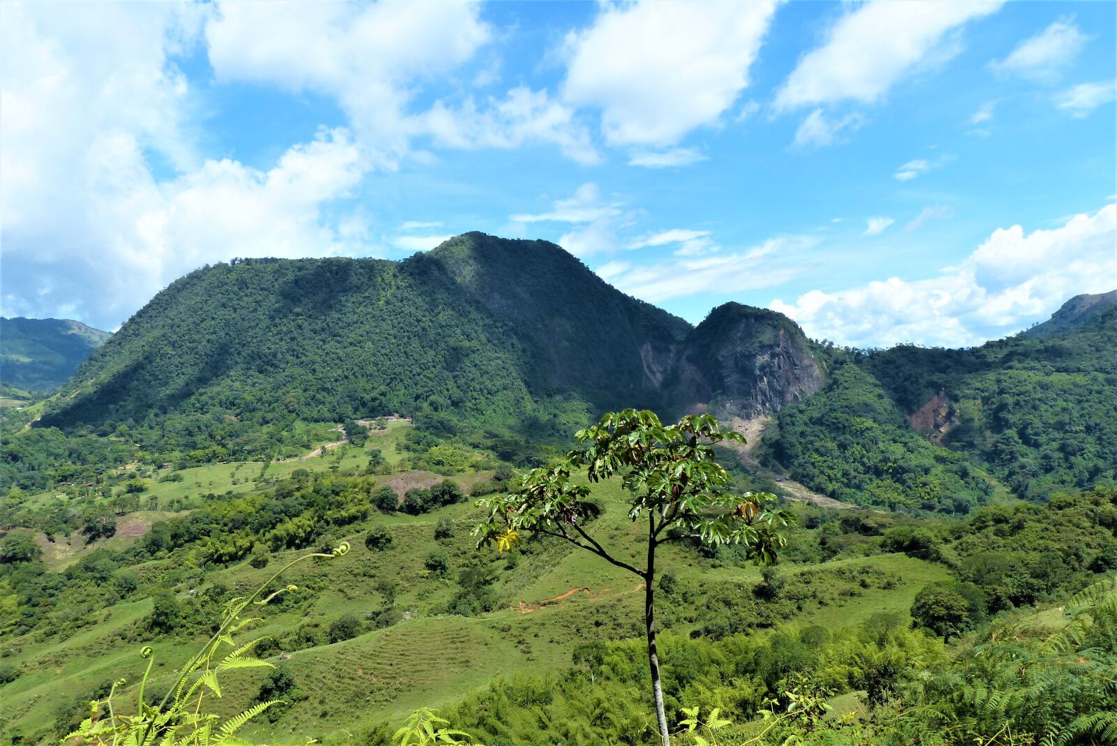 Panasonic Lumix DMC-FZ200 sample photo. Mountains, hiking, landscapes photography