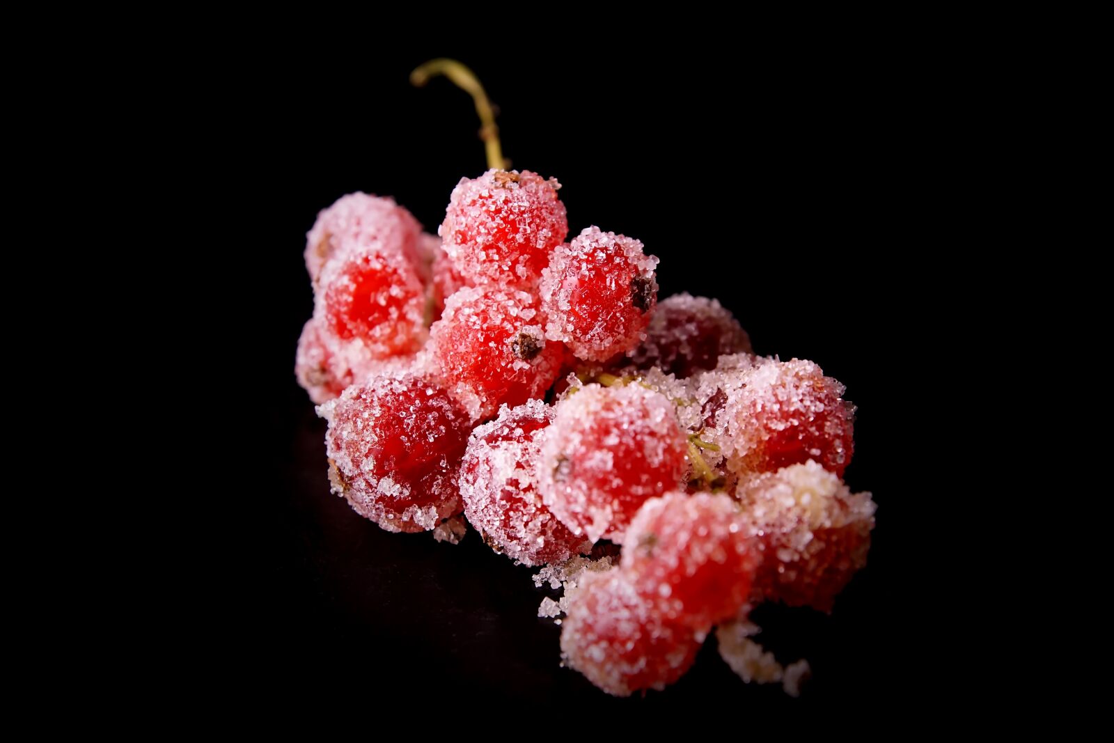 Sony ILCA-77M2 + DT 17-50mm F2.8 sample photo. Berries, sugar, dessert photography