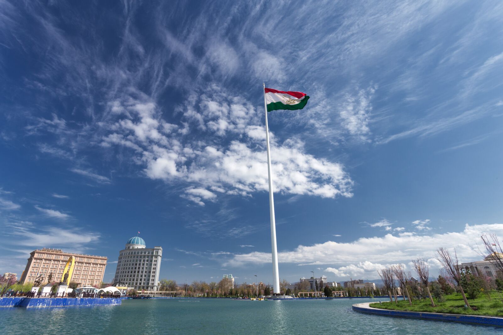 Canon EOS 6D + Canon EF 17-40mm F4L USM sample photo. Dushanbe, tajikistan, city photography