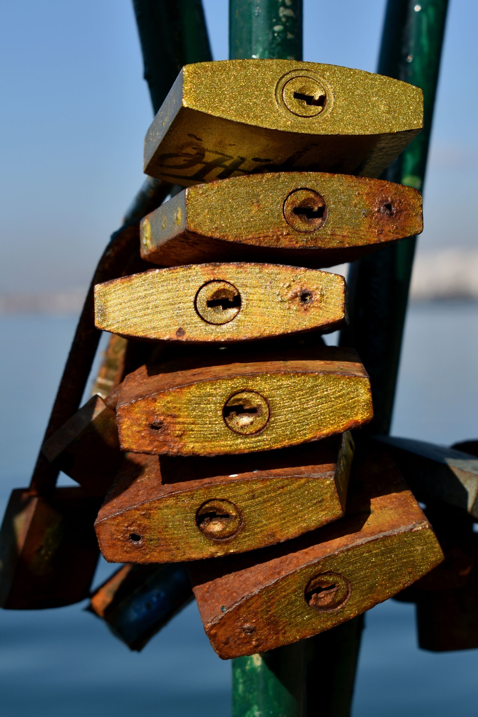 Nikon D3500 sample photo. Locks, love, key photography