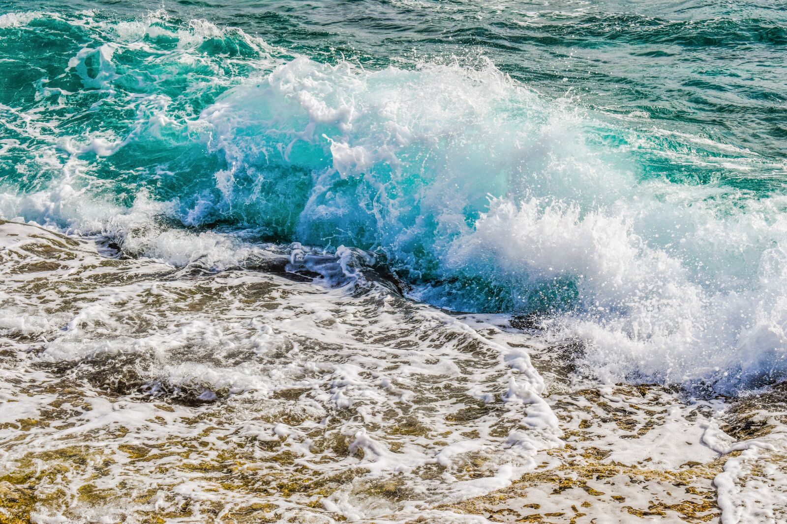 Nikon D3300 sample photo. Wave, smashing, foam photography