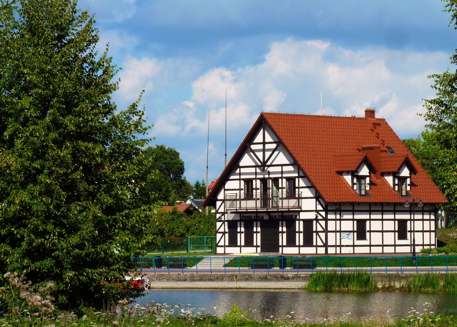 Panasonic Lumix DMC-FZ35 (Lumix DMC-FZ38) sample photo. Building, architecture, masuria photography