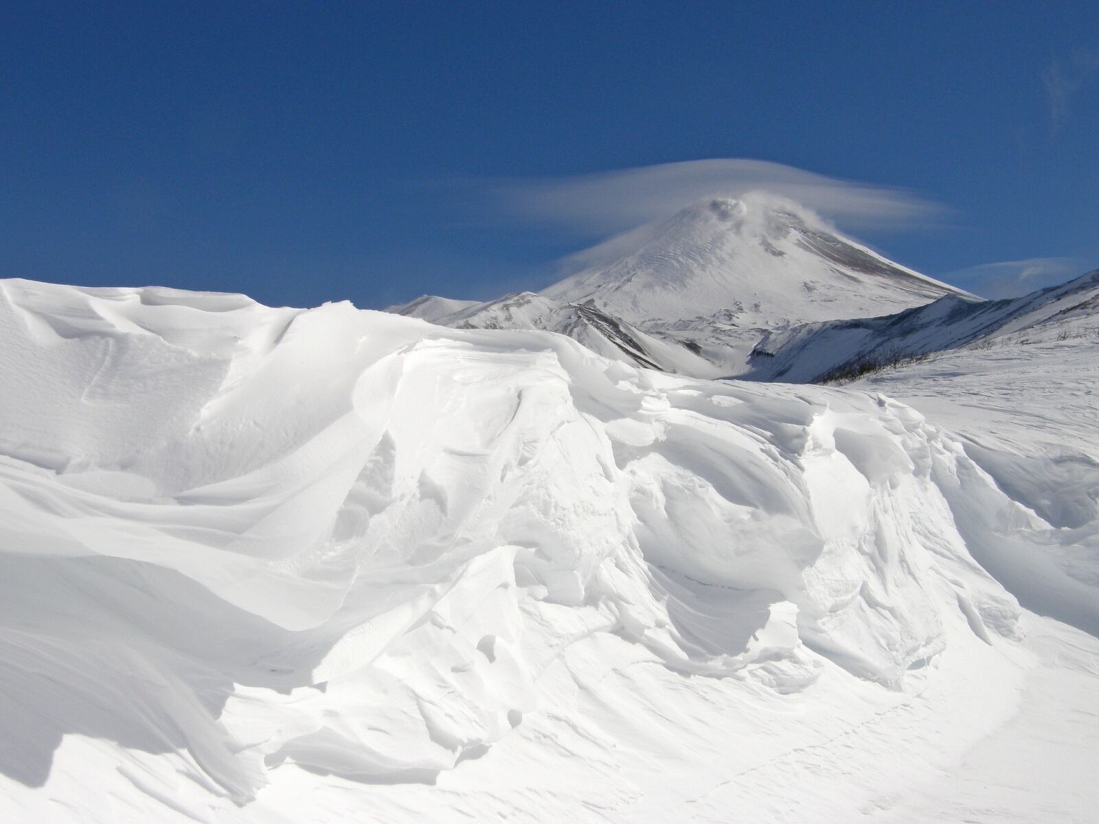 Olympus SP550UZ sample photo. Volcano, the foot, slope photography