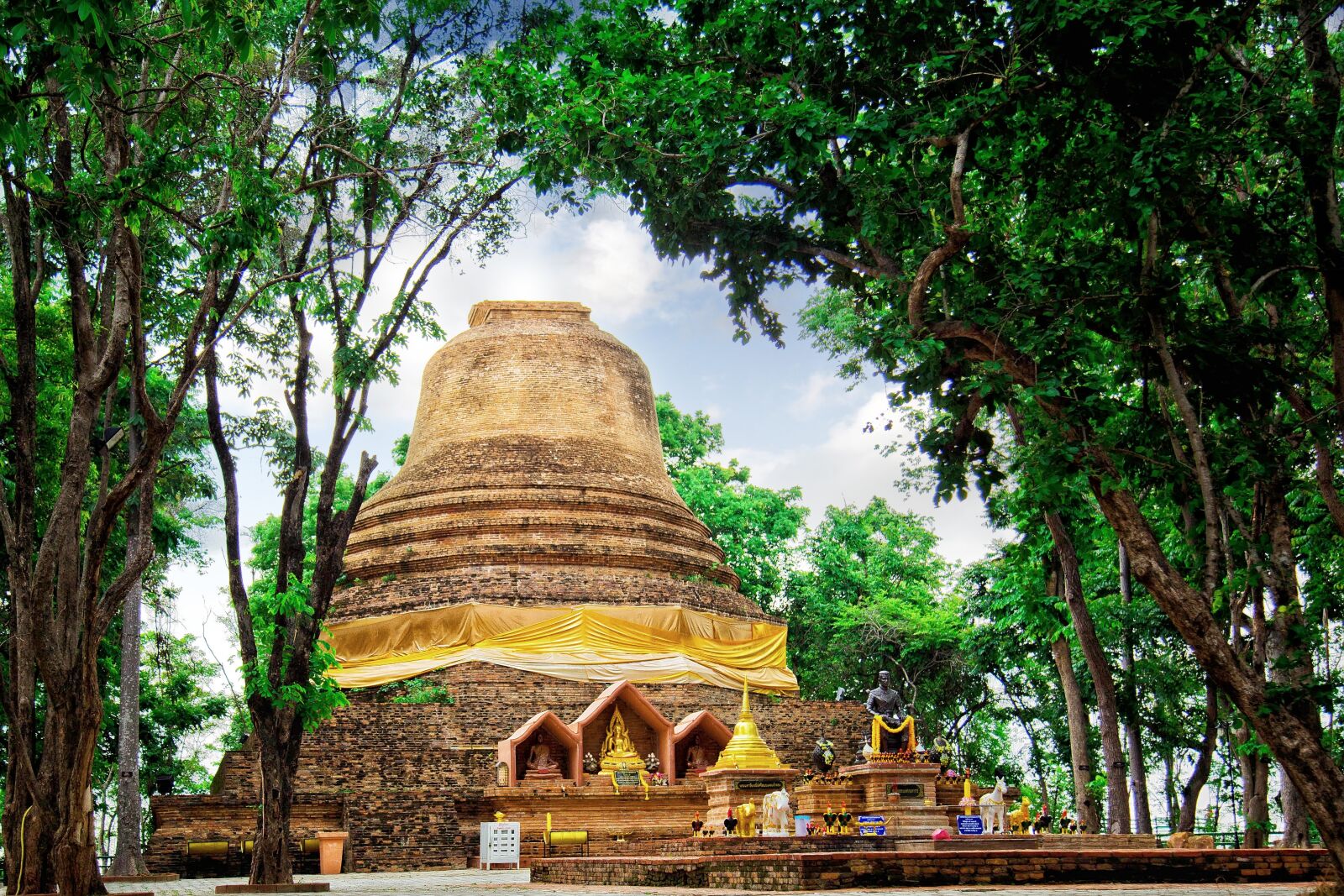 Canon EOS 6D + Canon EF 24-105mm F4L IS USM sample photo. Pagoda iaddgwn, he anchor photography