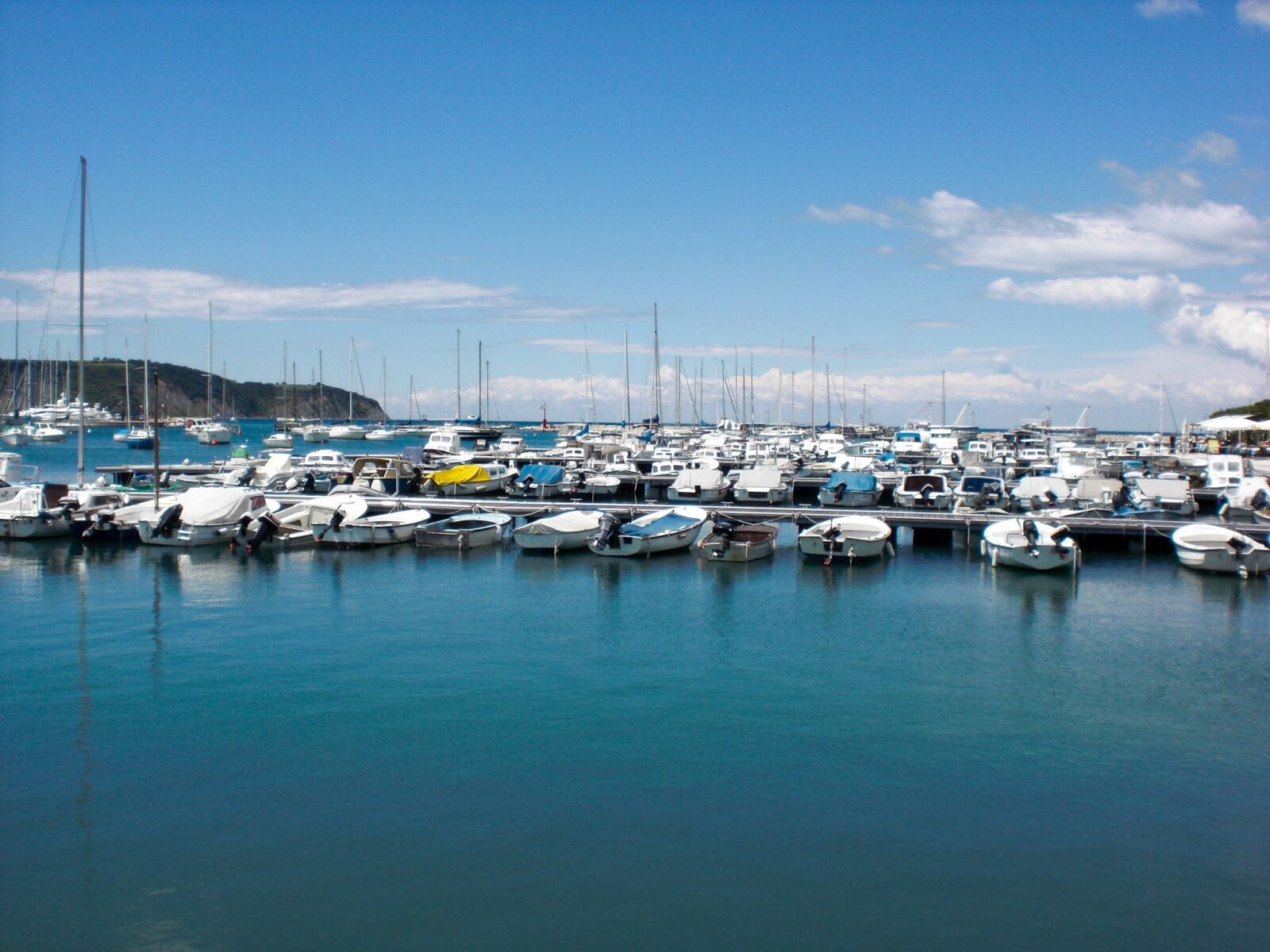 CASIO EX-Z80 sample photo. Sea, port, ships photography