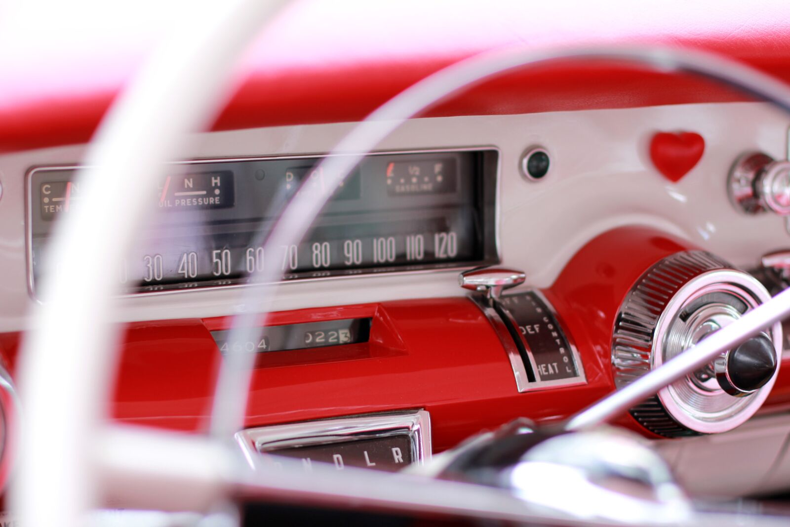 Canon EOS 60D + Canon EF 50mm F1.4 USM sample photo. Oldtimer, buick, classic photography