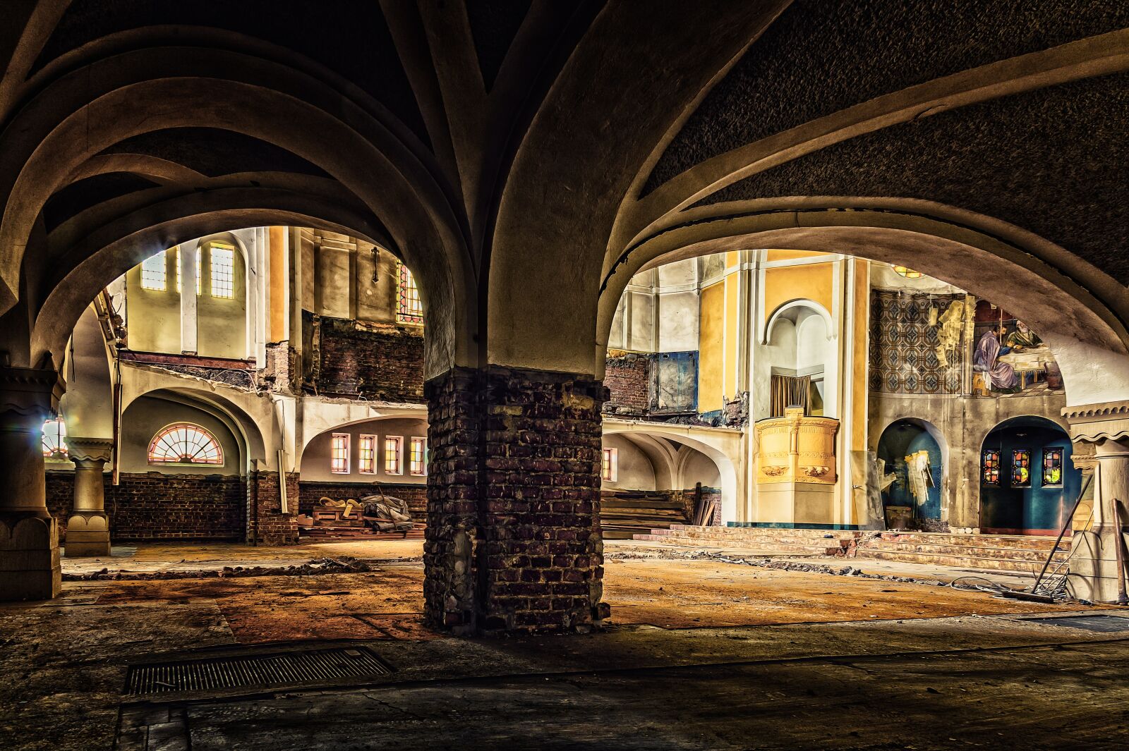 Nikon Z6 sample photo. Vault, cloister, church photography