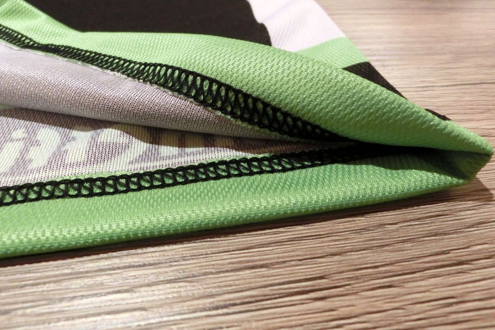CASIO EX-ZR300 sample photo. Fabric, polyester, mesh photography