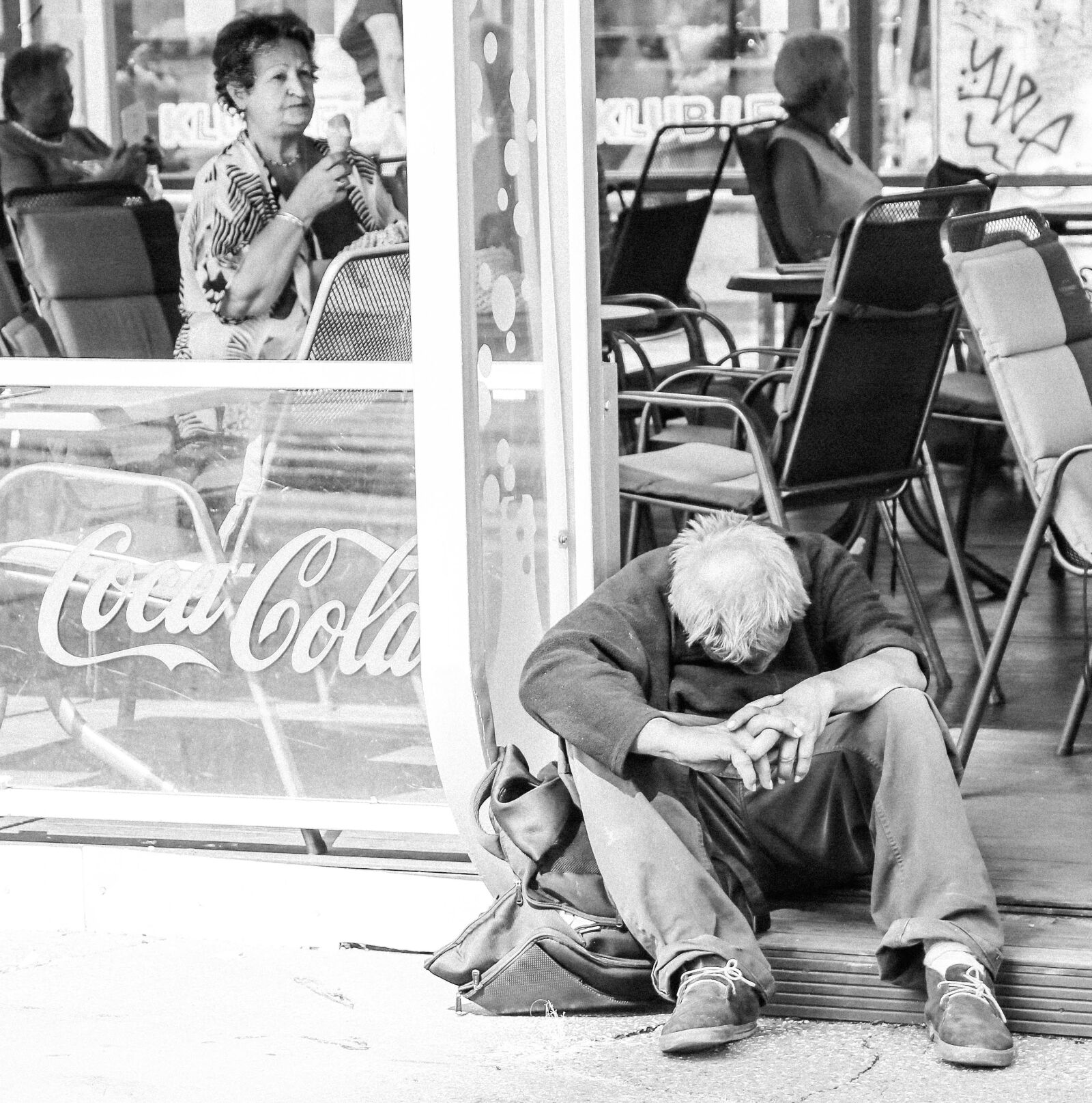Canon EOS 760D (EOS Rebel T6s / EOS 8000D) sample photo. Beggar, black, and, white photography