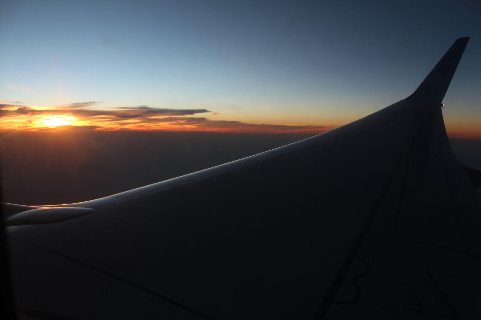 Canon EOS 650D (EOS Rebel T4i / EOS Kiss X6i) sample photo. Airplane, cabin, display, window photography