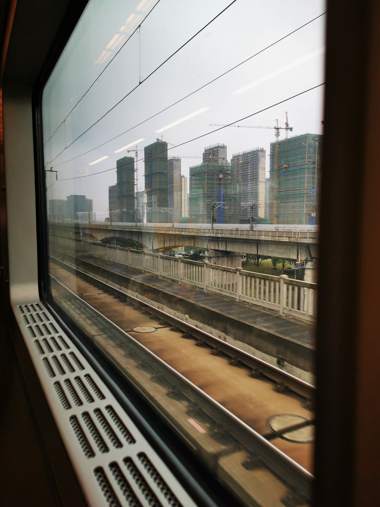 HUAWEI P30 Pro sample photo. Window, train, travel photography
