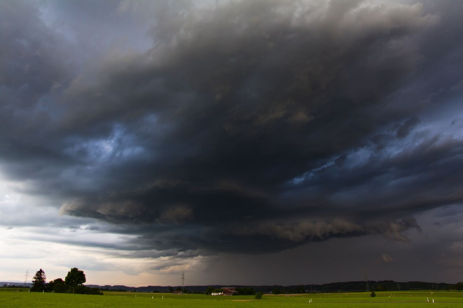 Canon EF-S 17-85mm F4-5.6 IS USM sample photo. Storm, thunderstorm, forward photography