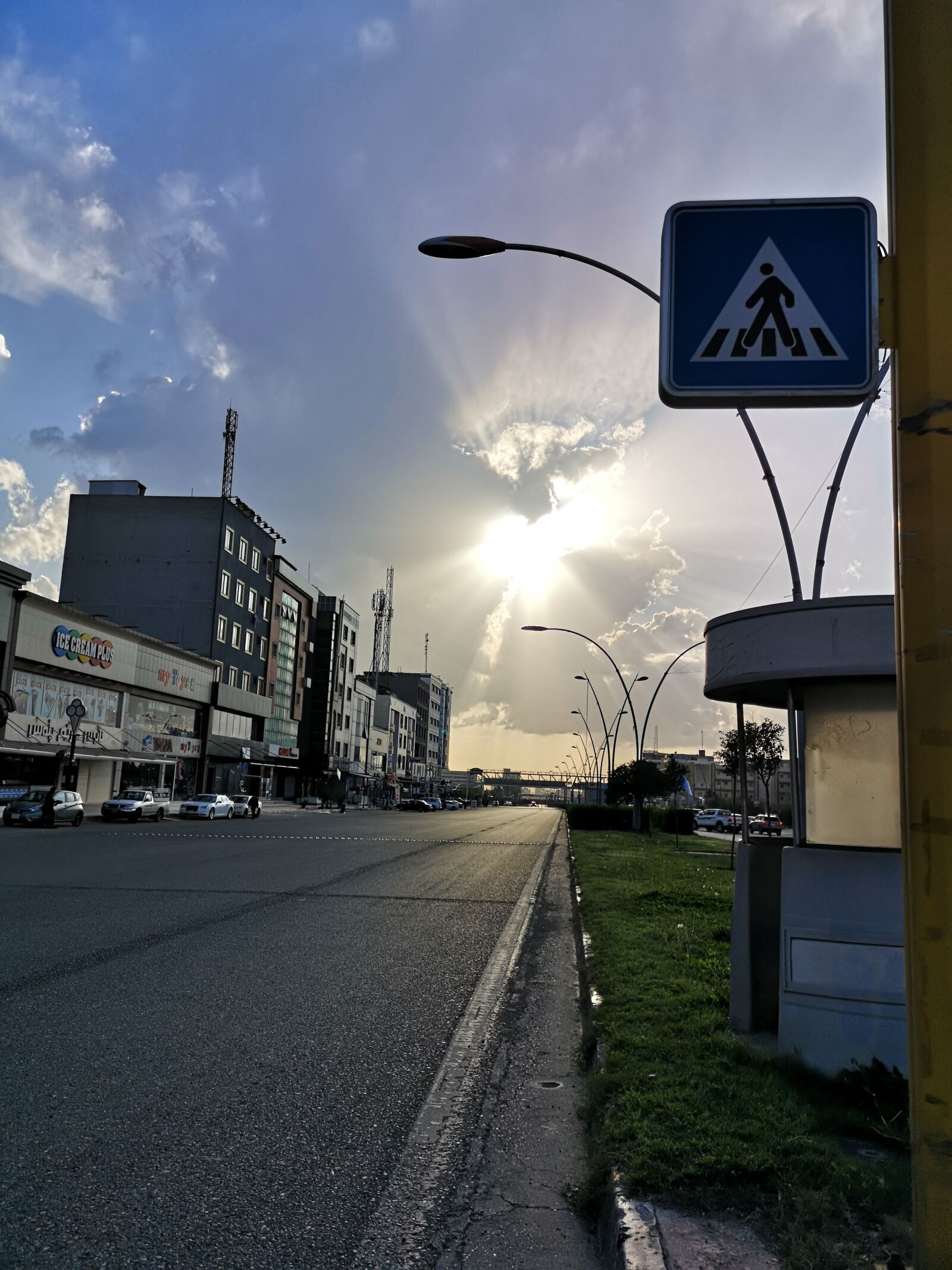 HUAWEI CLT-L29 sample photo. Sunset, street, blue sky photography