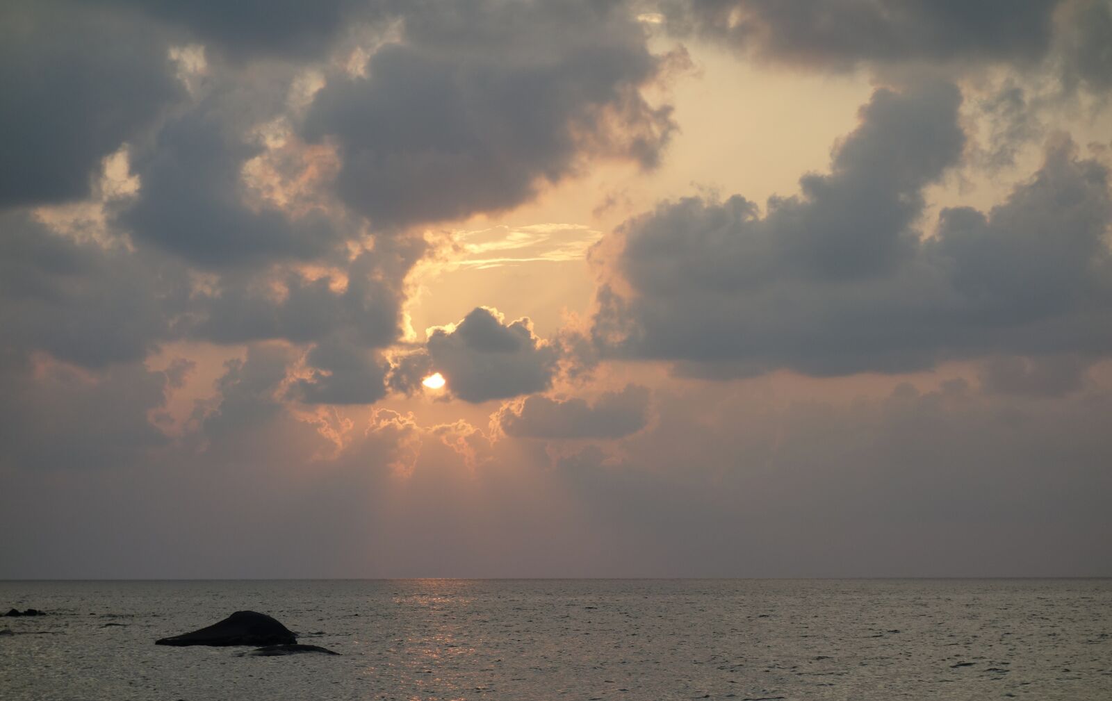 Sony Cyber-shot DSC-RX100 sample photo. Sunset, waters, sea photography