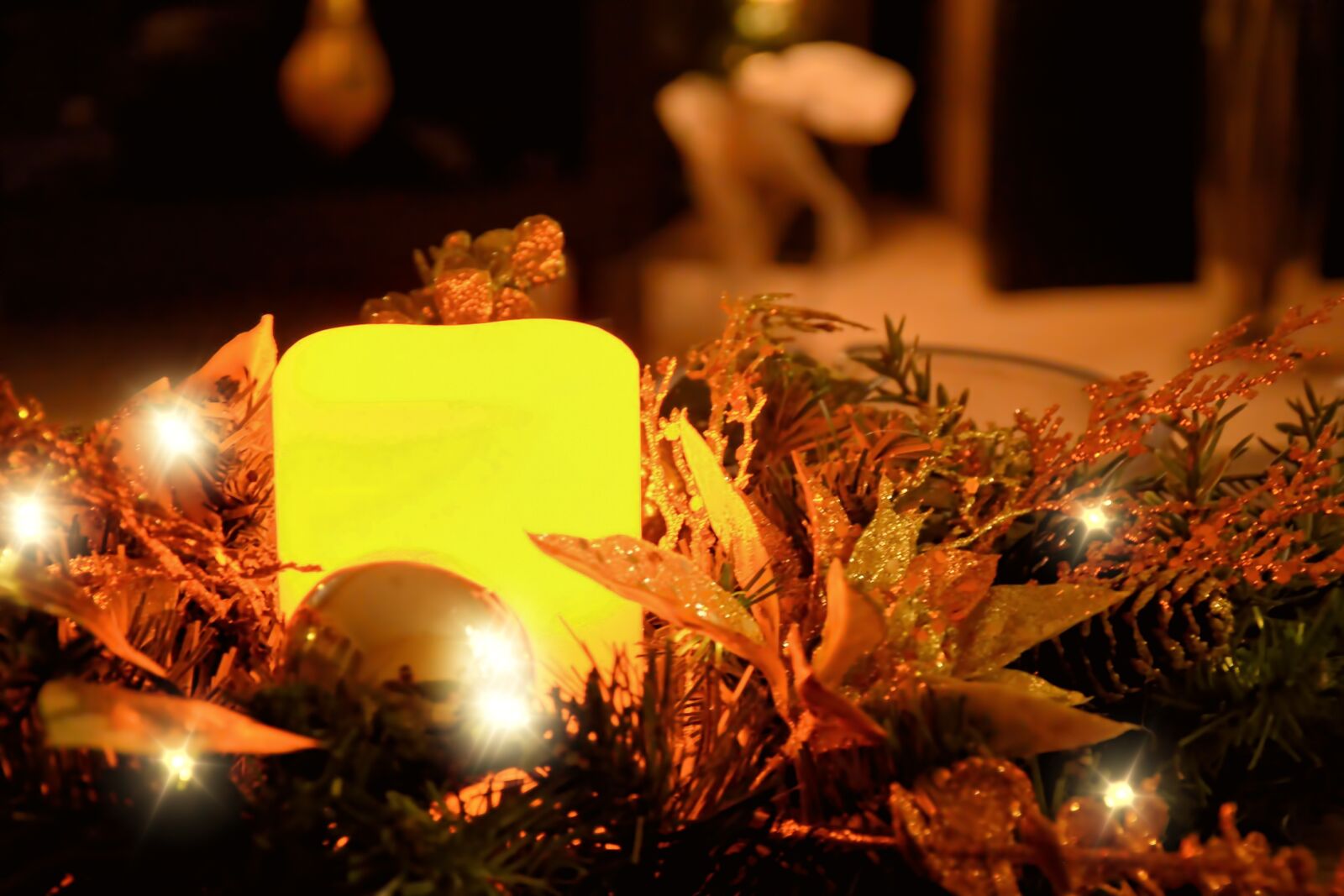 Nikon D5100 sample photo. Candle, candlelight, christmas bauble photography
