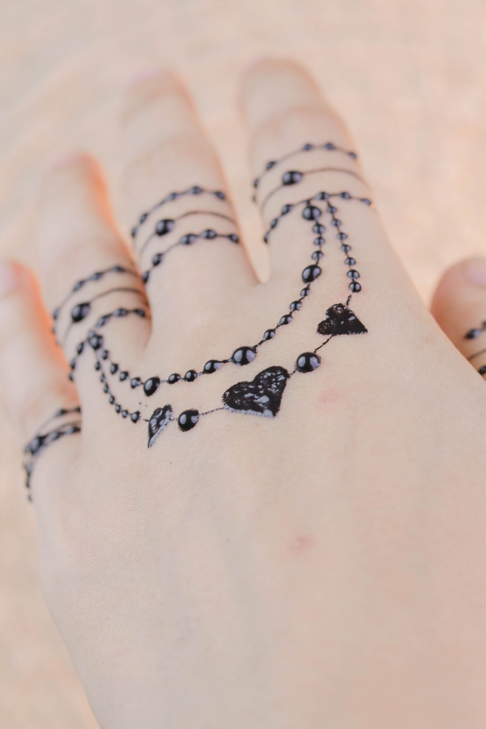 Canon EOS 80D + Canon EF 50mm F1.8 STM sample photo. Henna, hands, mehendi photography