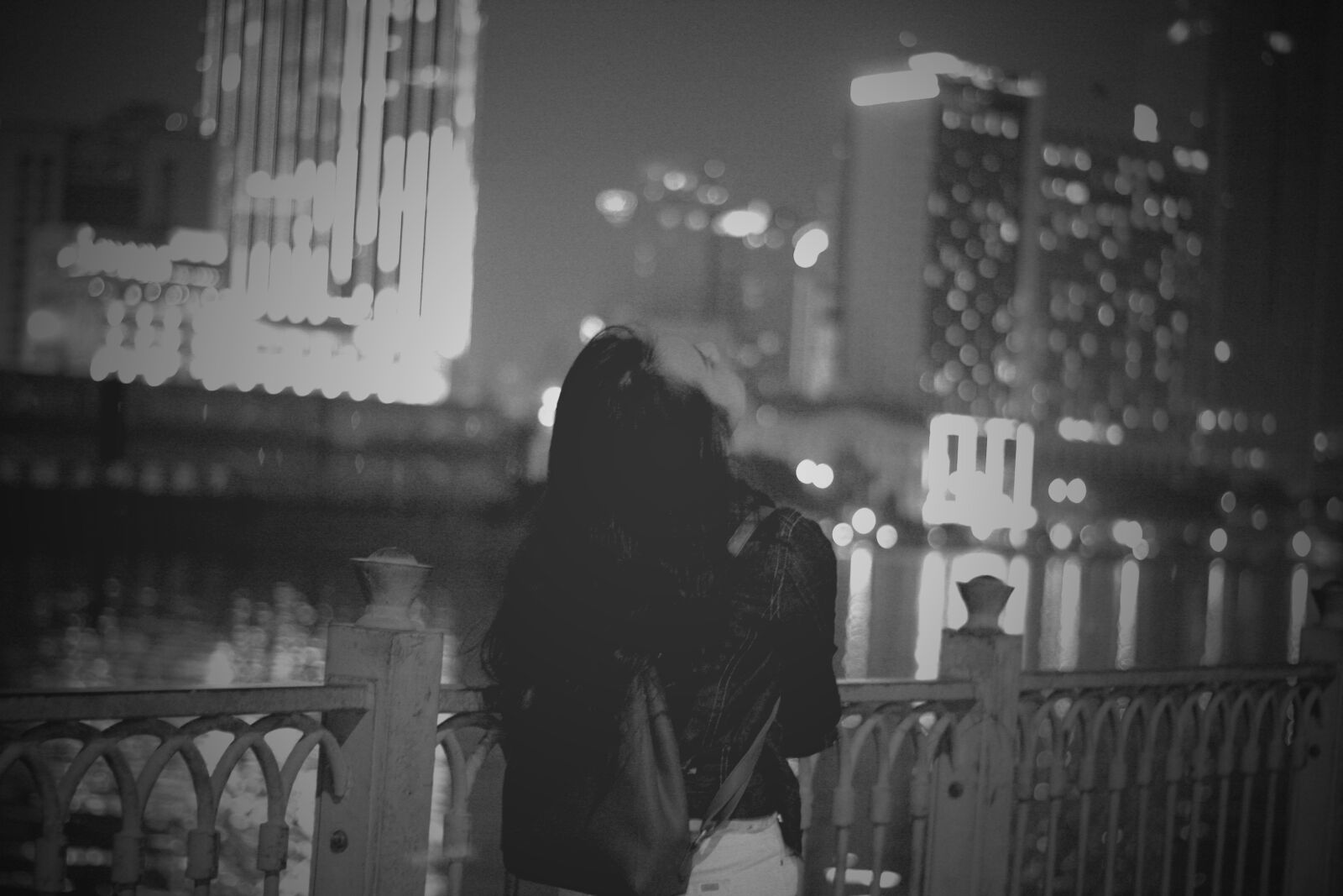 Canon EOS 40D sample photo. Woman, in, city, at photography
