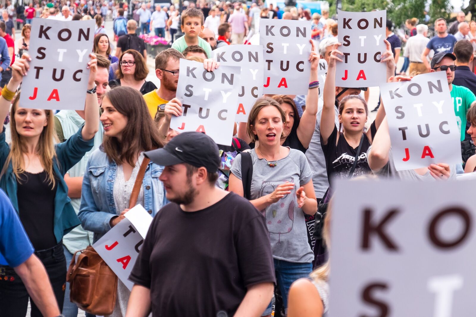 Fujifilm XF 18-135mm F3.5-5.6 R LM OIS WR sample photo. Poland, politics, protest photography