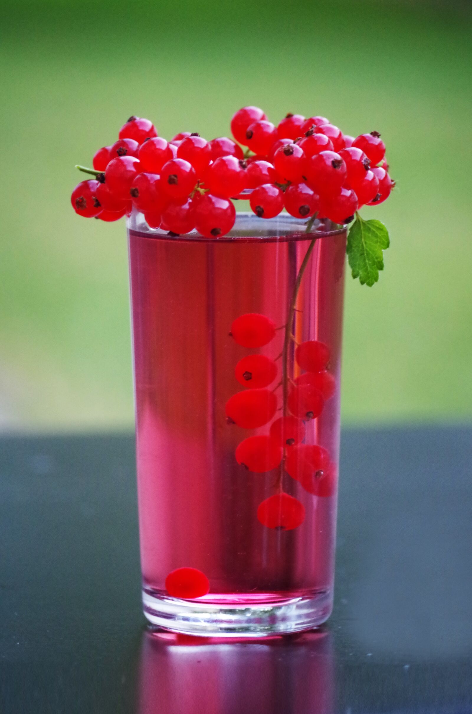 Pentax K-500 sample photo. Currant, fruit, health photography