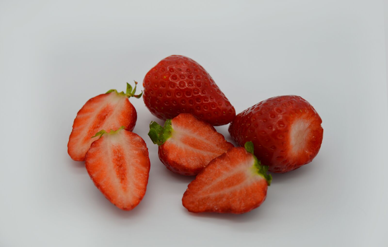 Nikon D3200 sample photo. Strawberries, fruits, fresh photography
