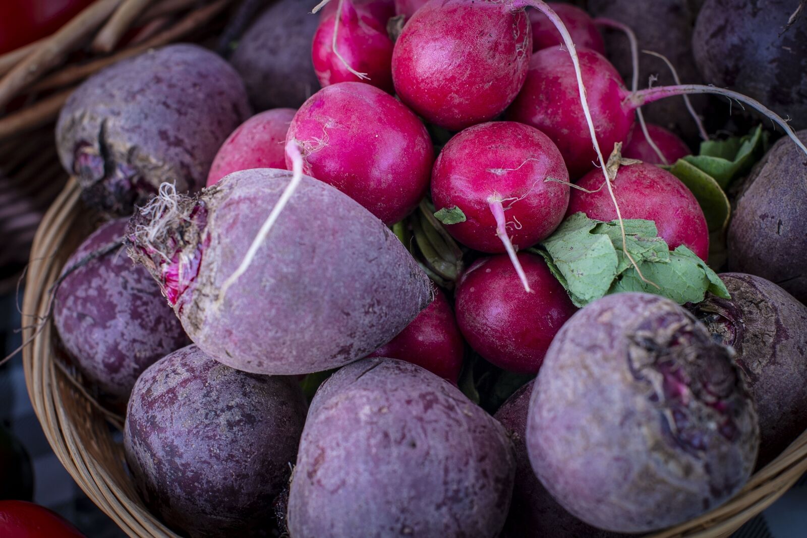 Nikon D5 sample photo. Beets, radishes, farmers market photography