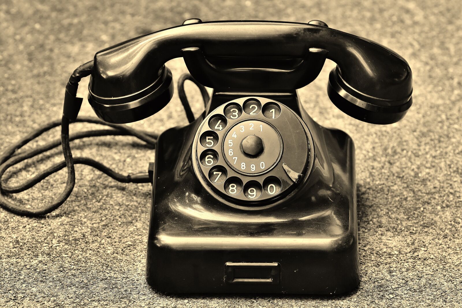 Nikon D7200 sample photo. Phone, old, year built 1955 photography