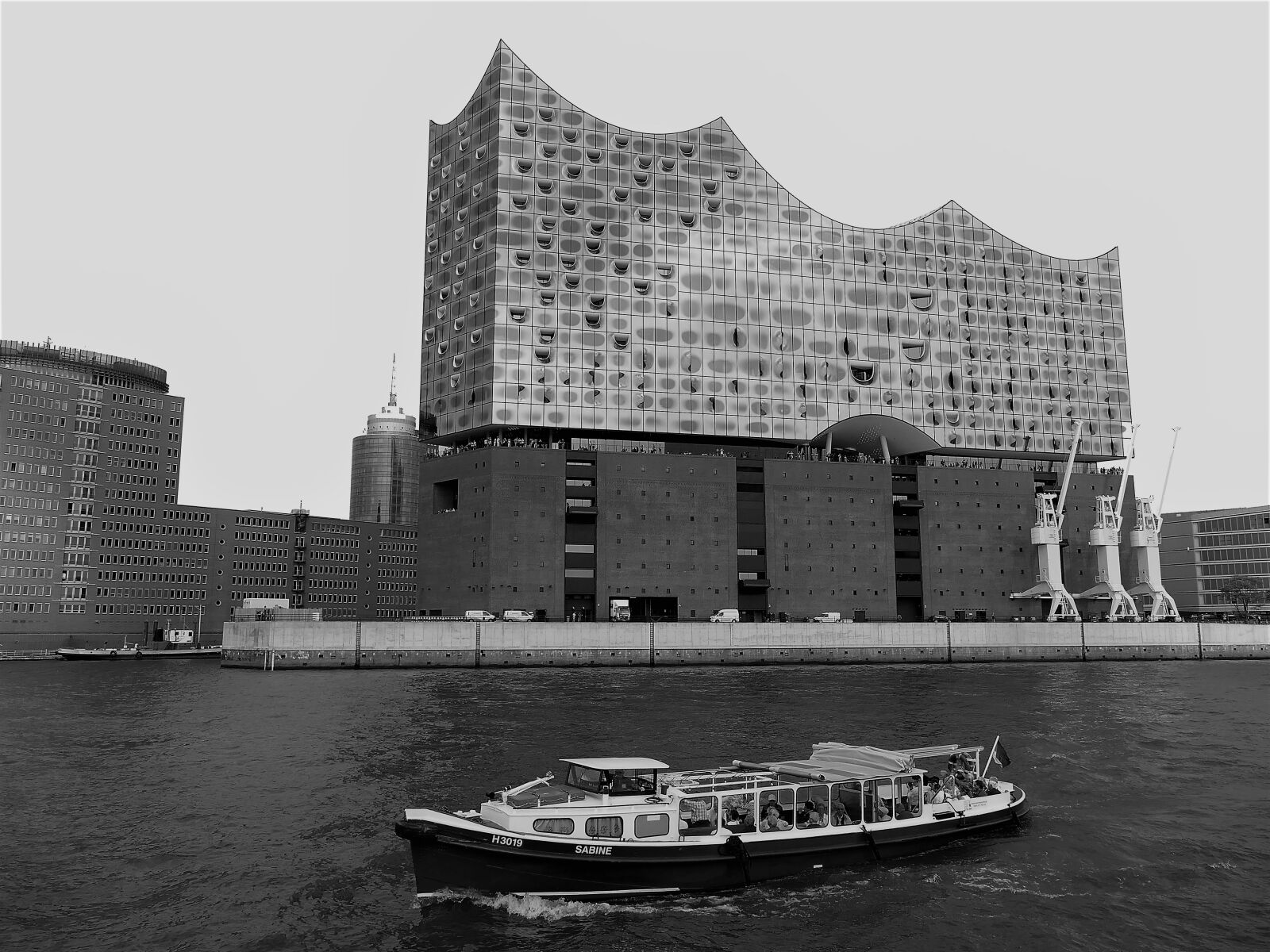 Panasonic Lumix DMC-FZ1000 sample photo. Elbe philharmonic hall, hamburg photography
