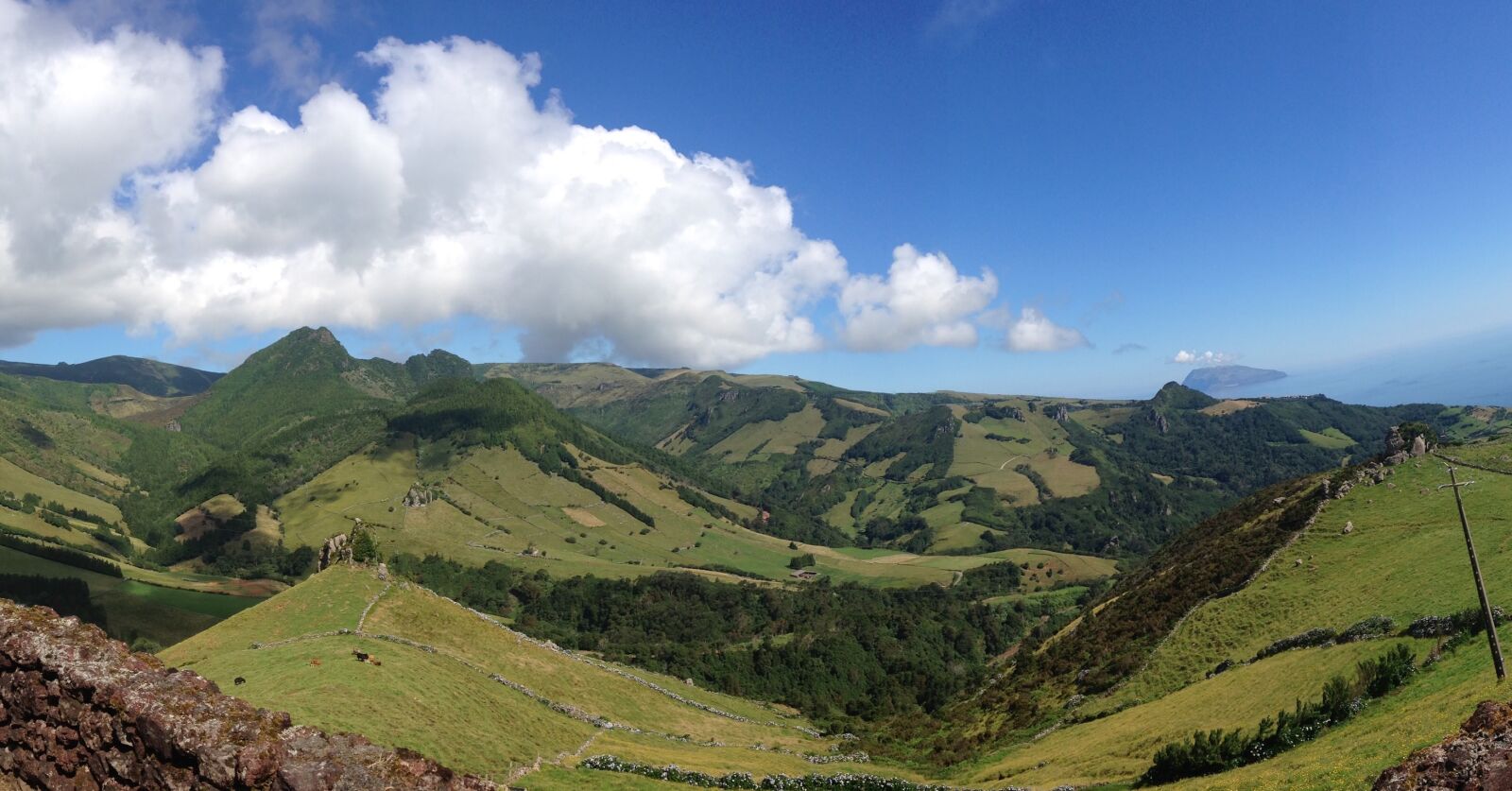 iPhone 5 back camera 4.12mm f/2.4 sample photo. Azores, hills, view photography